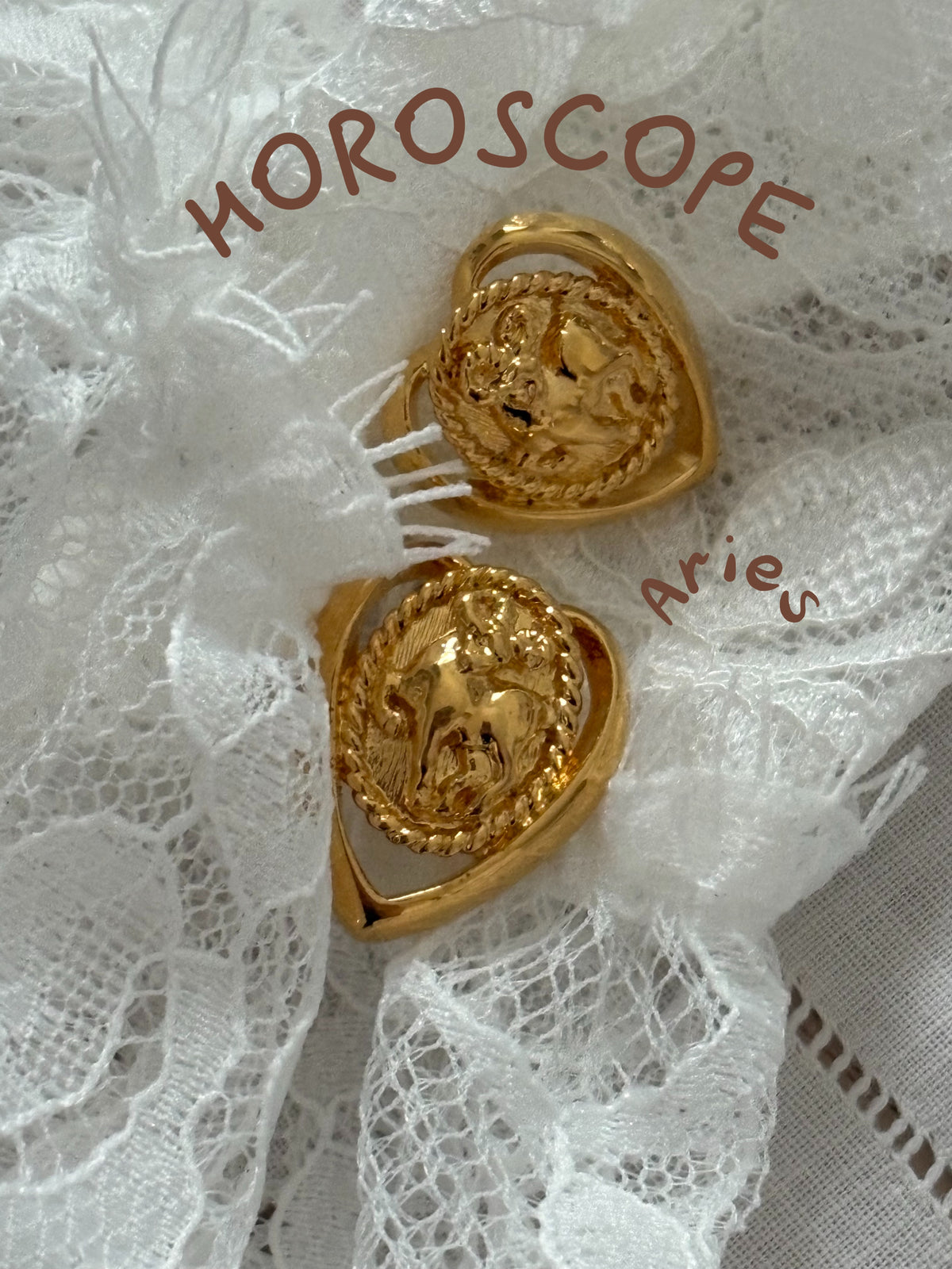 Pozłacane kolczyki Avon, 1991 rok “Horoskop”