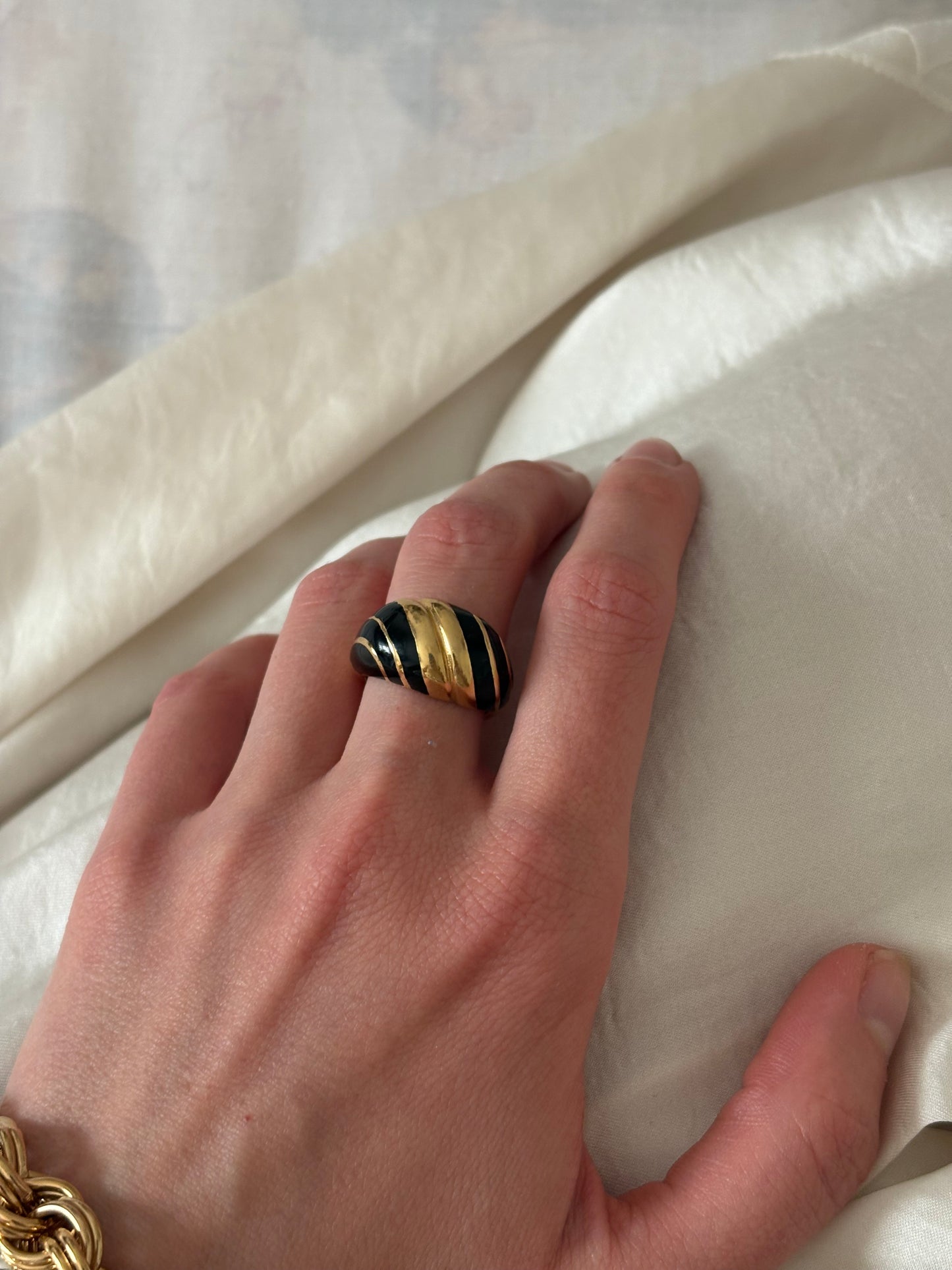 Avon enameled ring, 1980s