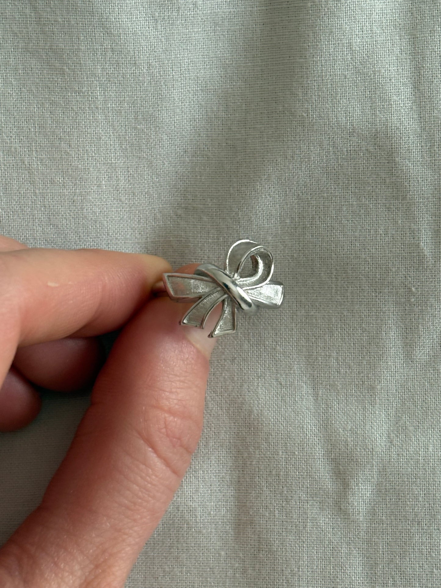 Avon “Beau Knot” Ring, 1975