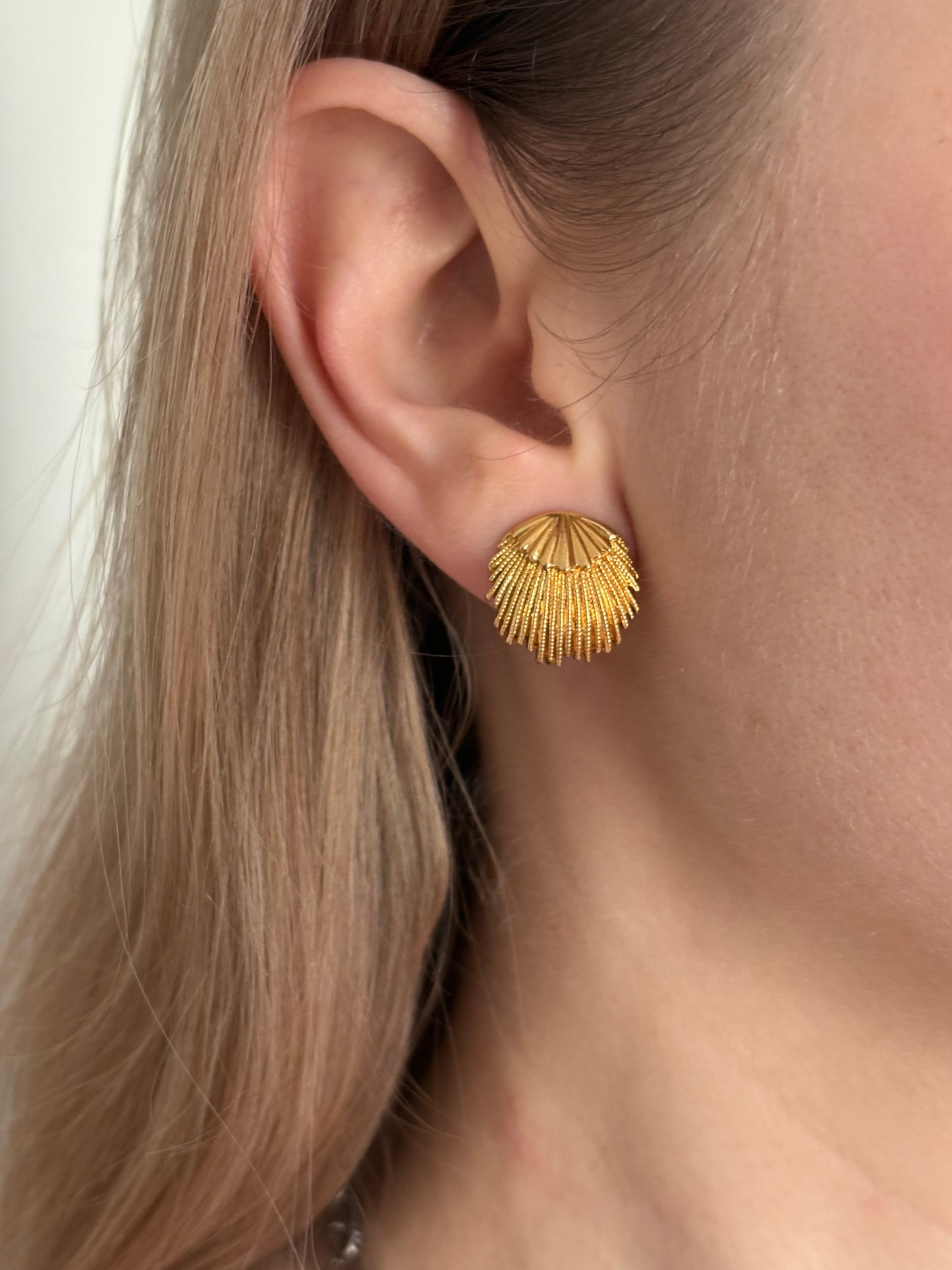 Sarah Coventry clips
