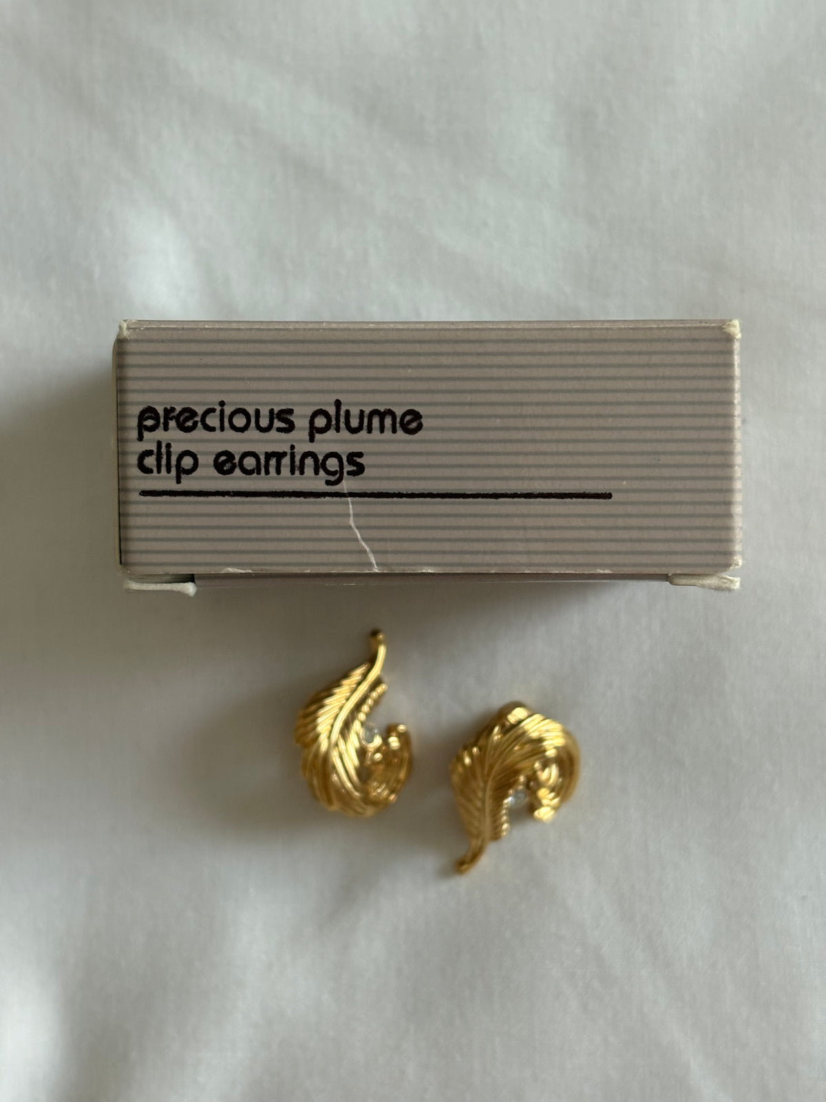 Klipsy Avon w postaci piórek, 1987 rok