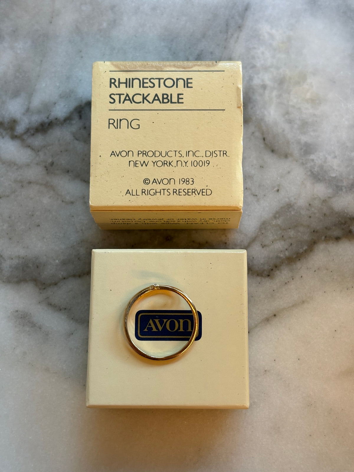 Pierścionek Avon,1983 rok (19 mm)