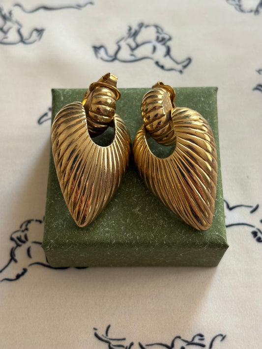 Pozłacane klipsy vintage