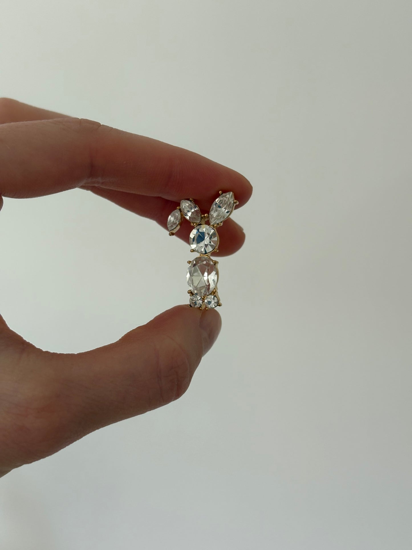 Avon "CRYSTAL BUNNY" brooch, 1997