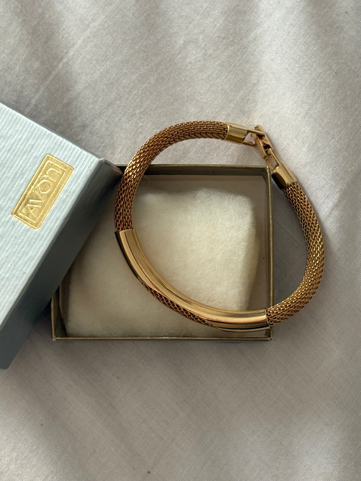 Bransoletka Avon z metalowej siateczki, długość 18,5 cm