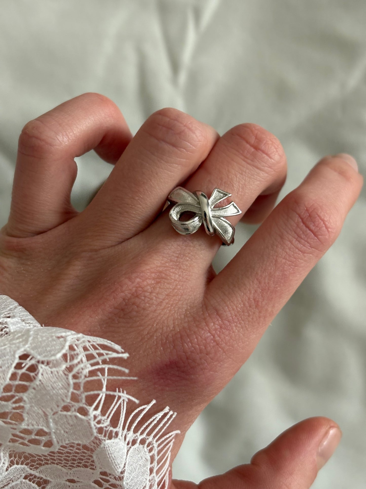 Avon “Beau Knot” Ring, 1975