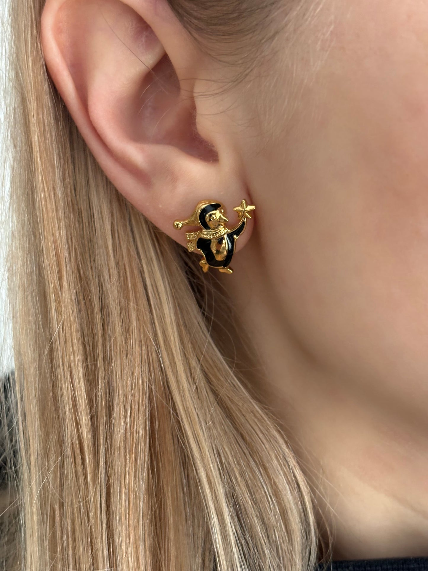 Pozłacane kolczyki Avon „Penguins” z emalią