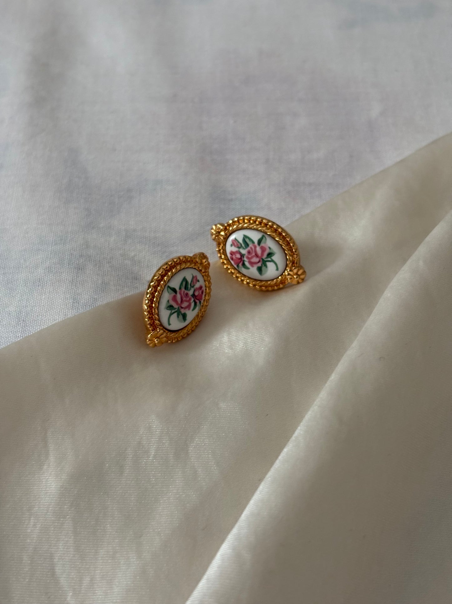 Avon earrings with painted decoration