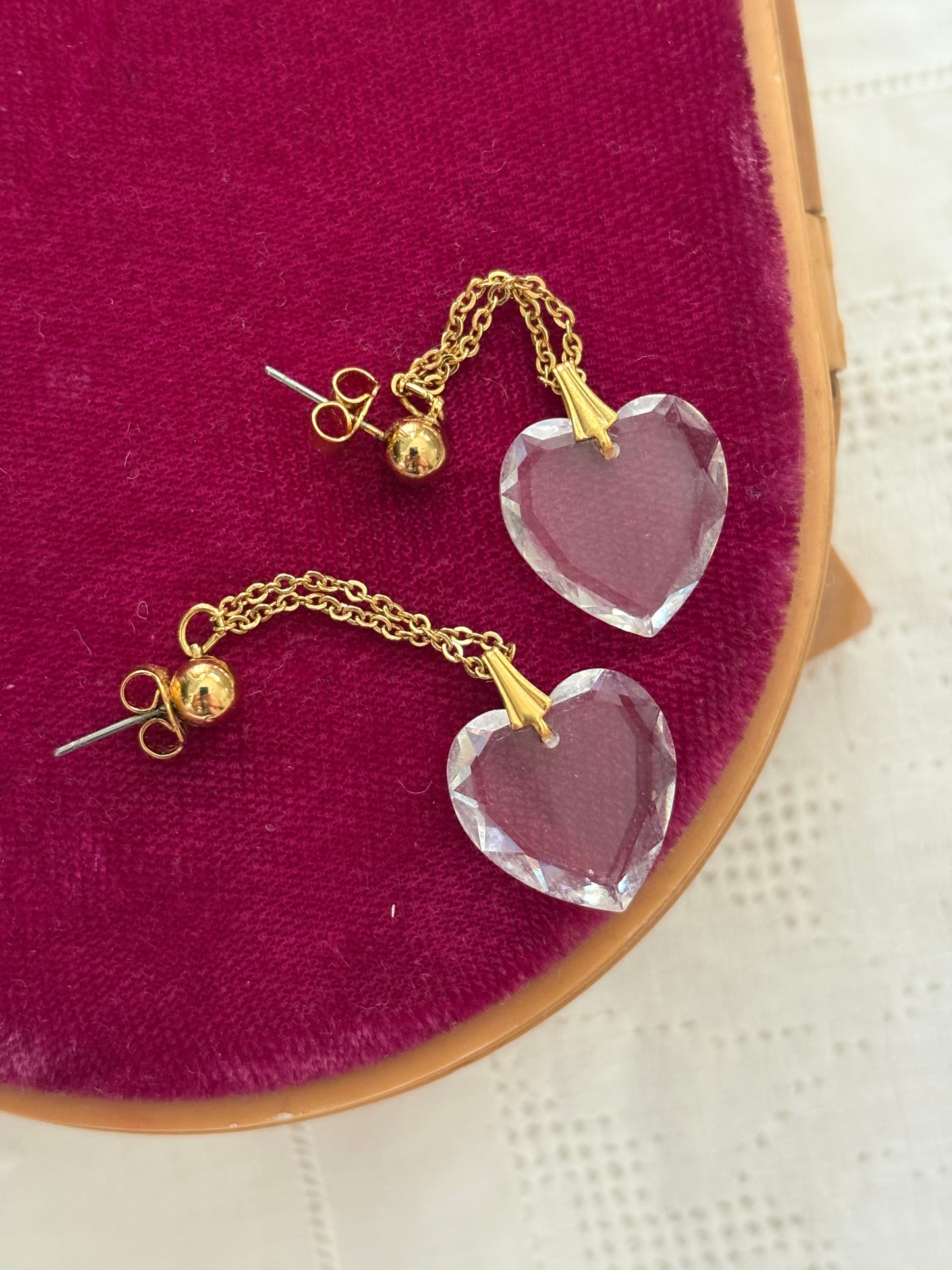 Kolczyki Avon „Crystal Heart Earrings”,1991 rok