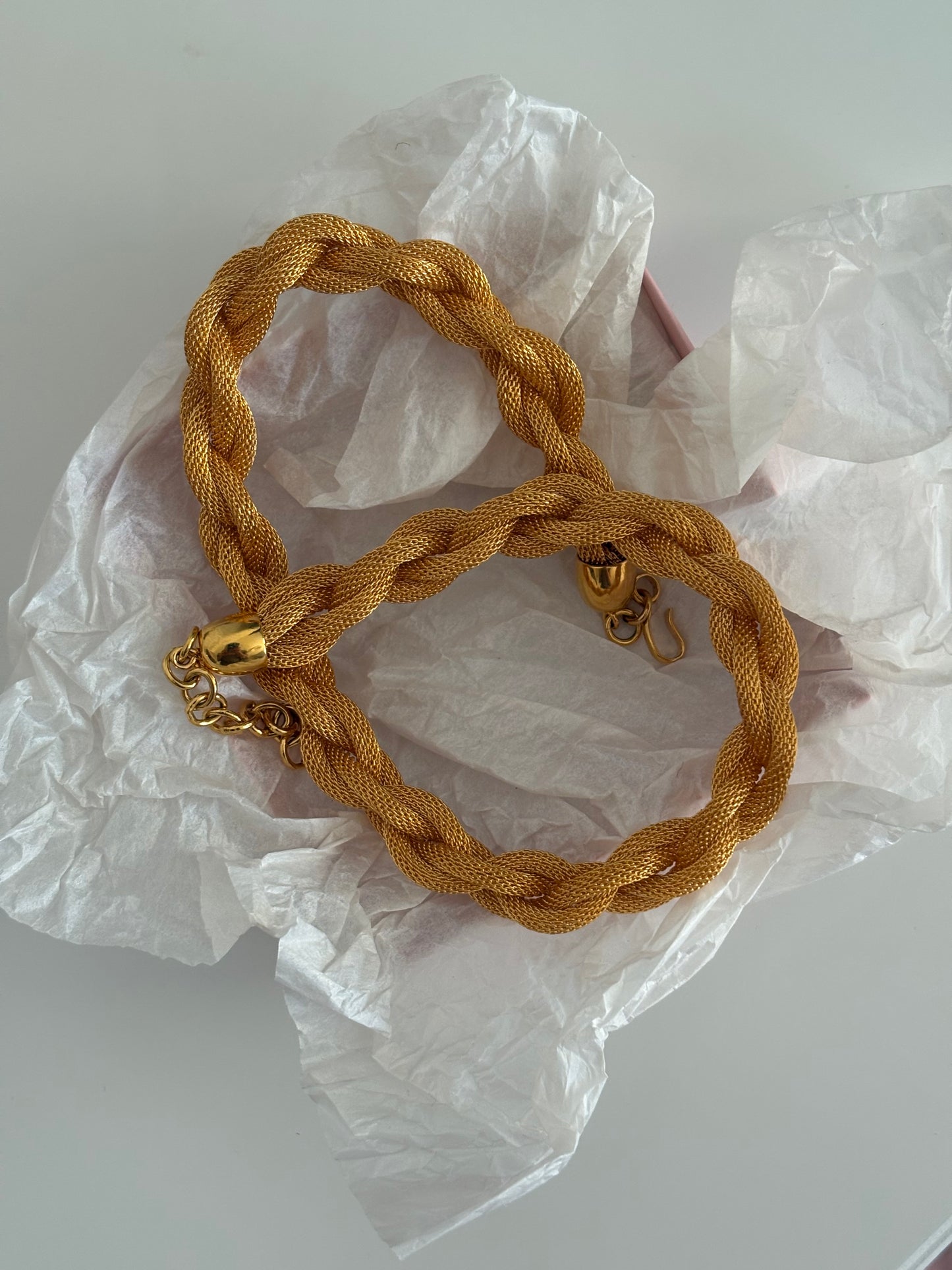 Pozłacany naszyjnik Monet o splocie typu mesh