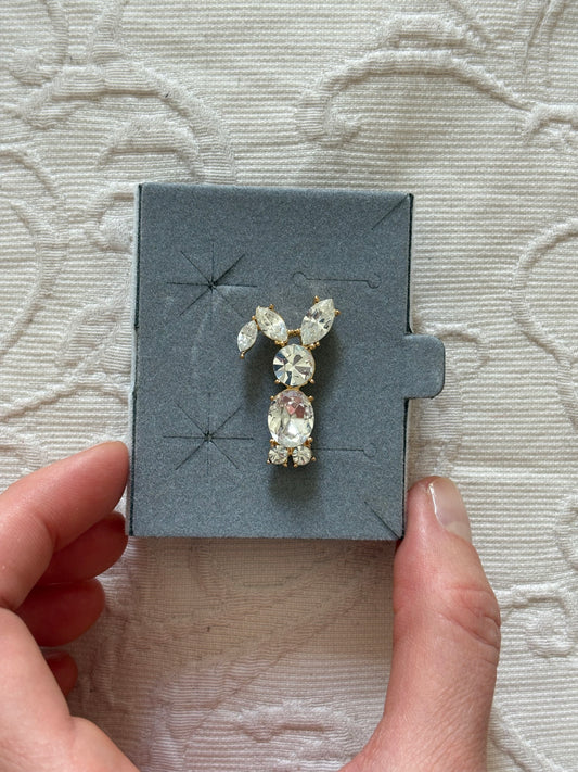 Avon "CRYSTAL BUNNY" brooch, 1997