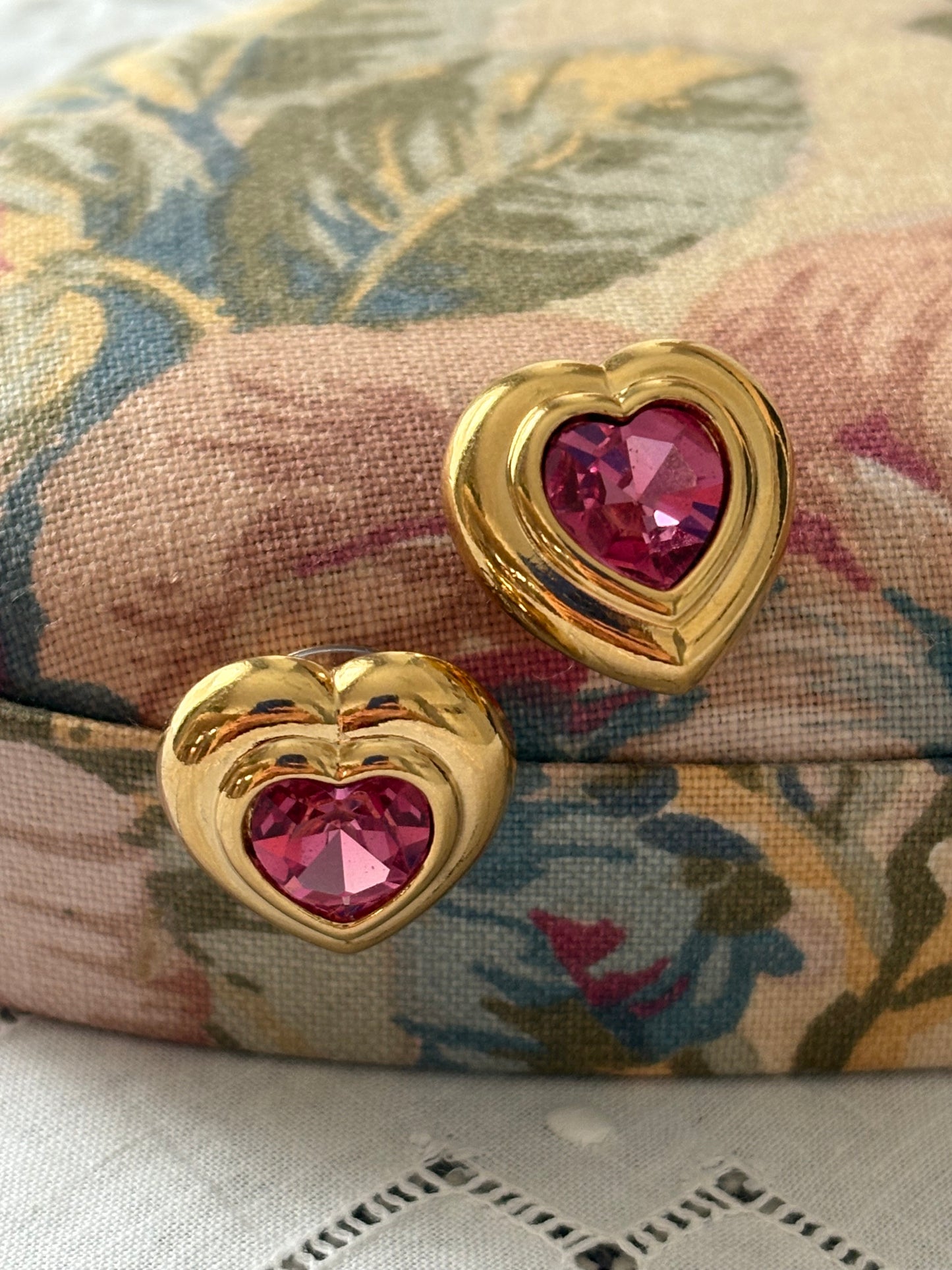 Kolczyki Avon “ Fashion birthstone”,1987 rok