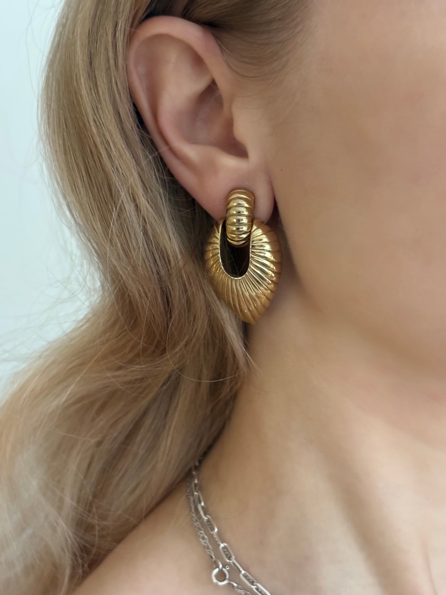 Pozłacane klipsy vintage