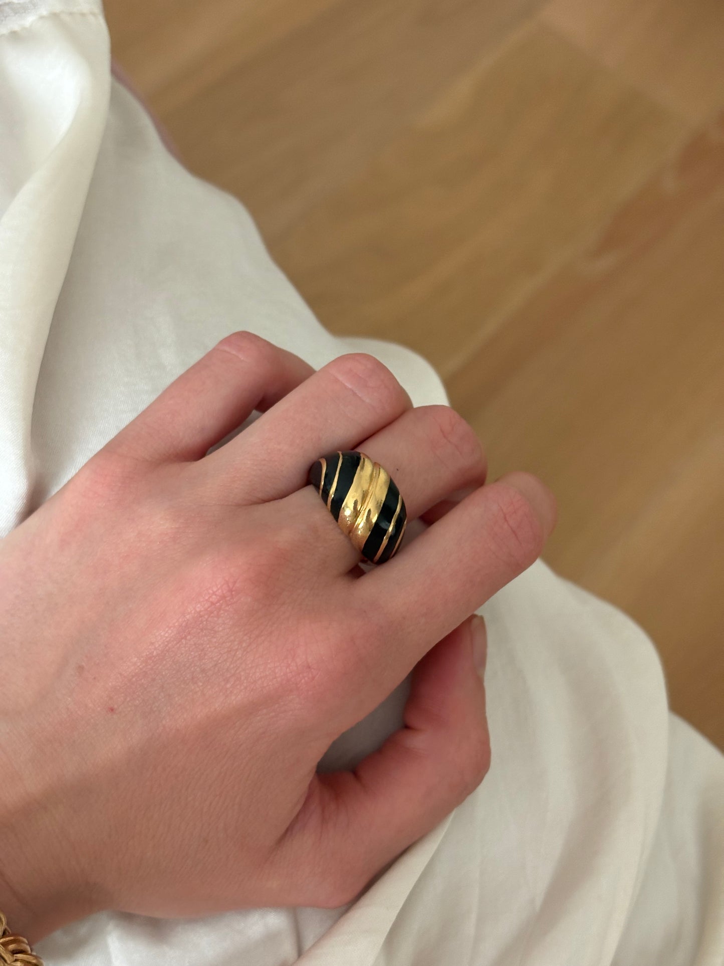 Avon enameled ring, 1980s