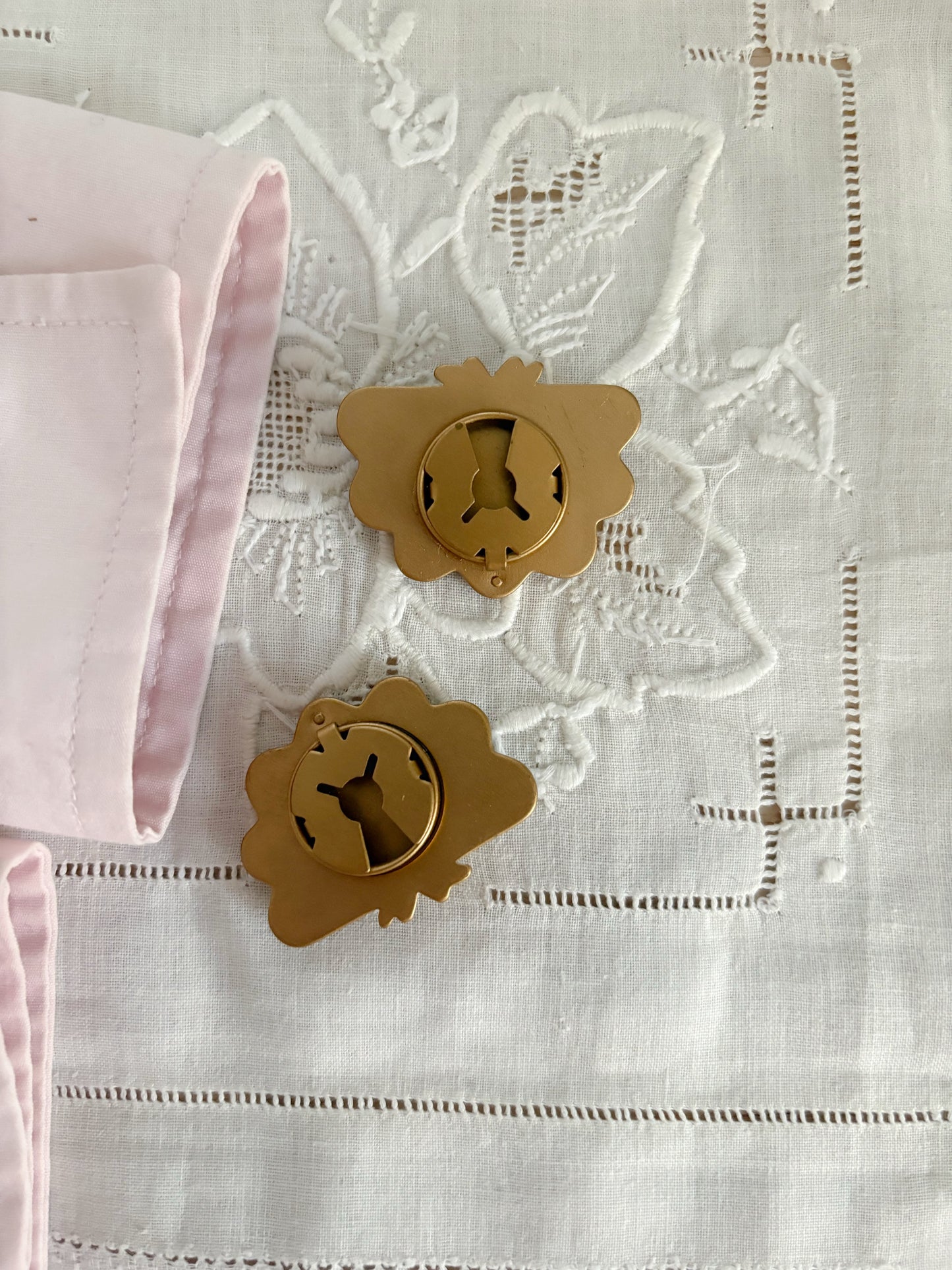 Zestaw 2 klipsów na guziki „Holiday Treasures”