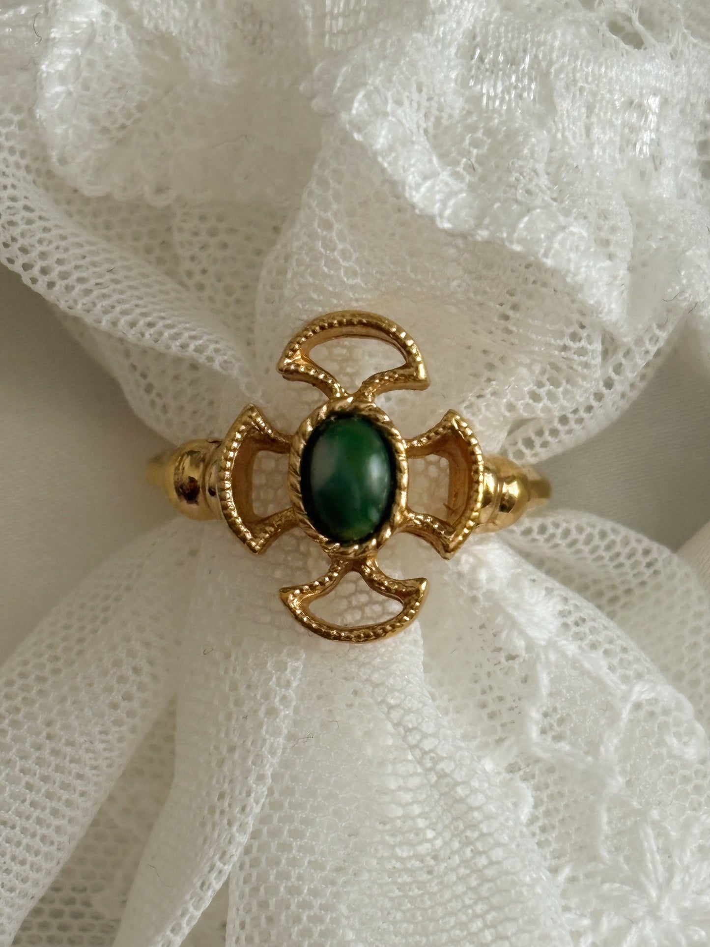 Avon "Baroness" ring, 1973