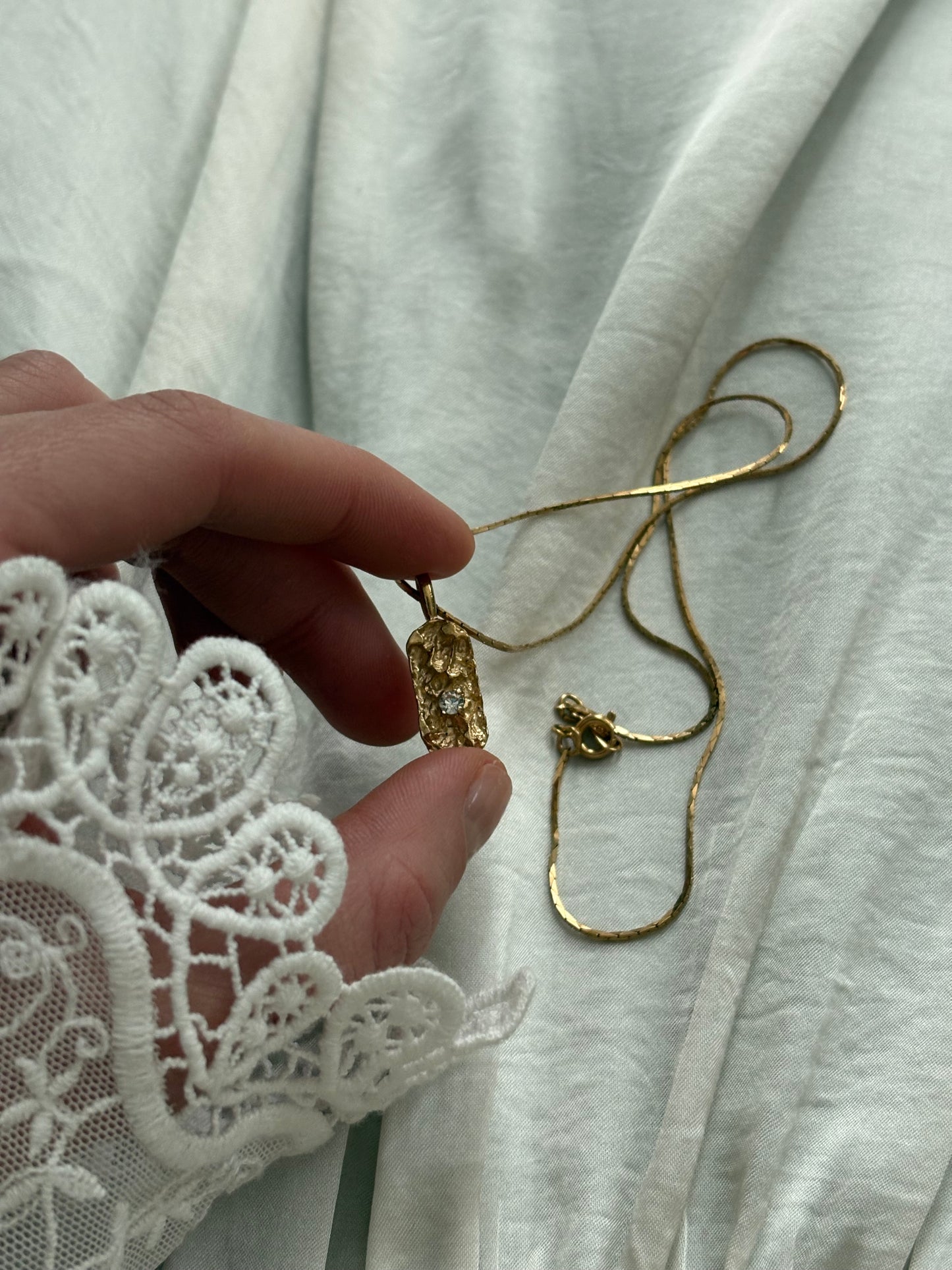 Naszyjnik Avon z kolekcji„Flowerblaze”, 1976 rok