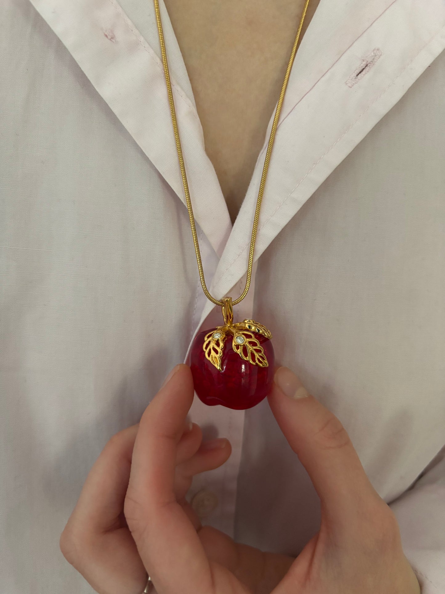 Naszyjnik Avon „Elegant apple”,1994 rok