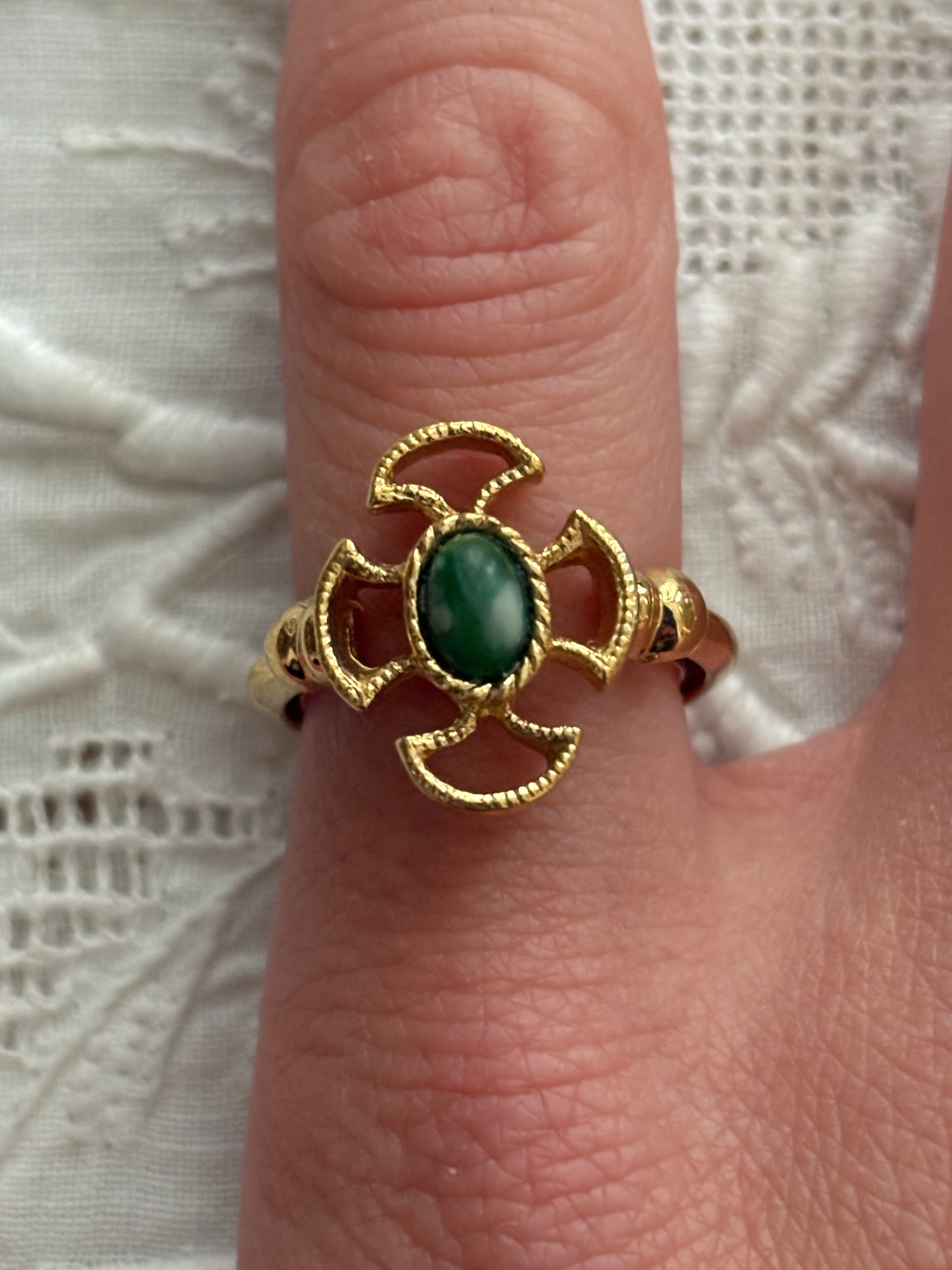 Avon "Baroness" ring, 1973