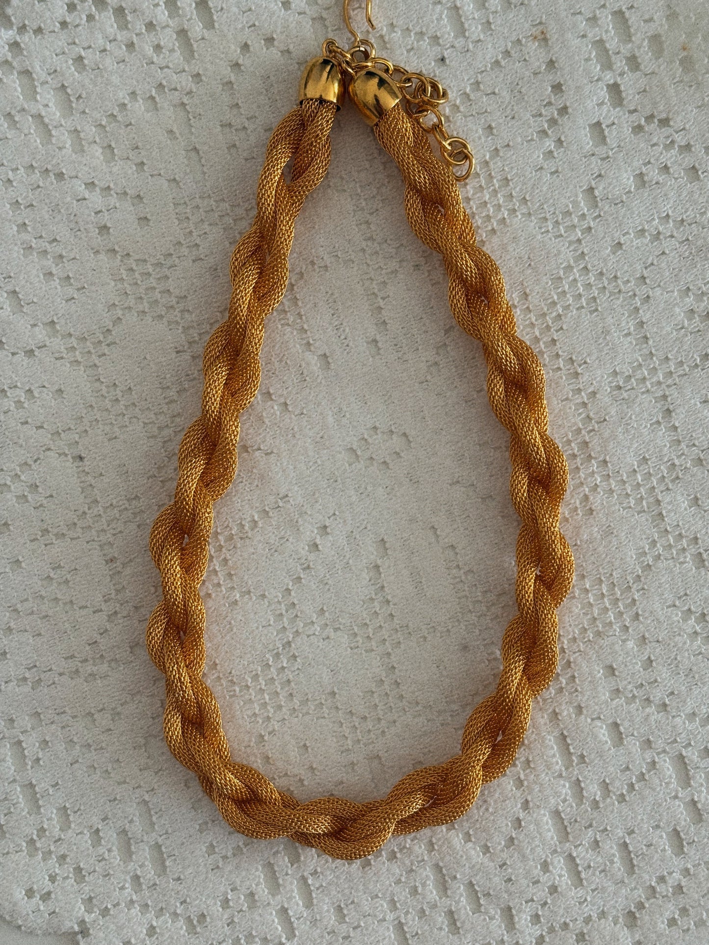 Pozłacany naszyjnik Monet o splocie typu mesh
