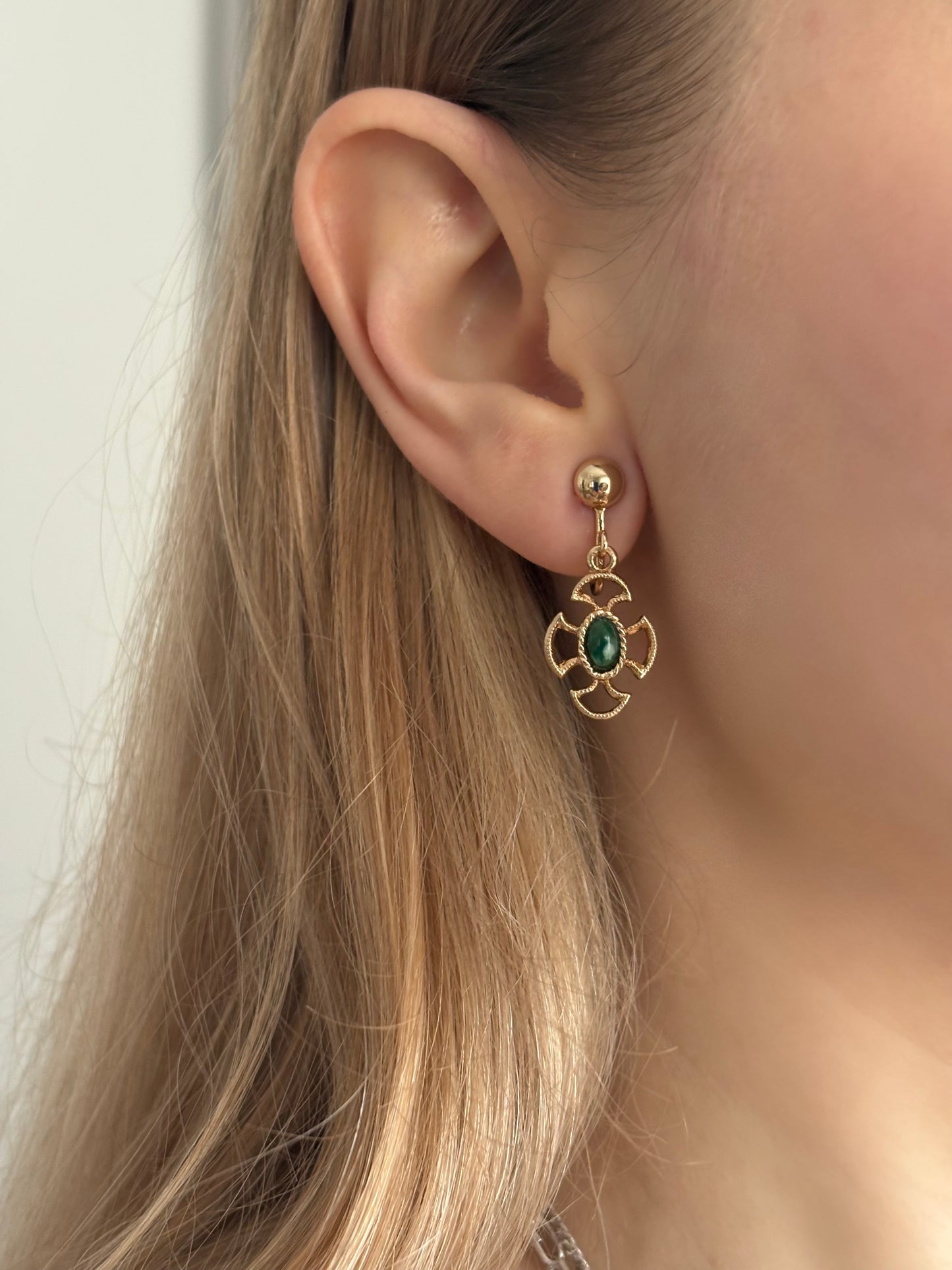 Avon "Baroness" clip-on earrings, 1973