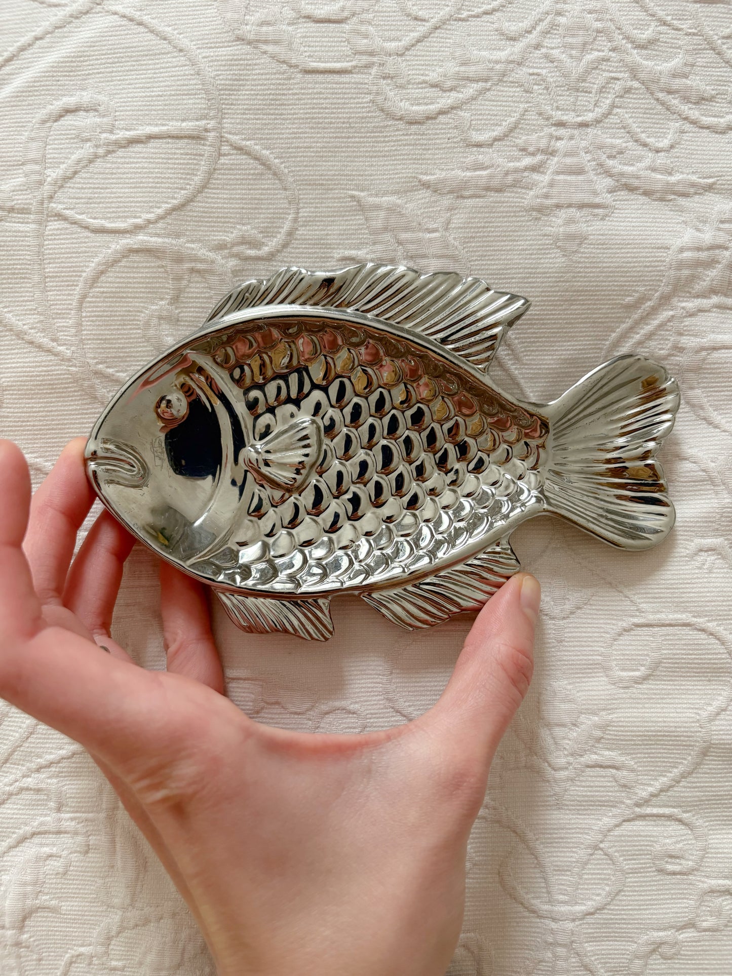 Ceramic fish dish for jewelry and trinkets
