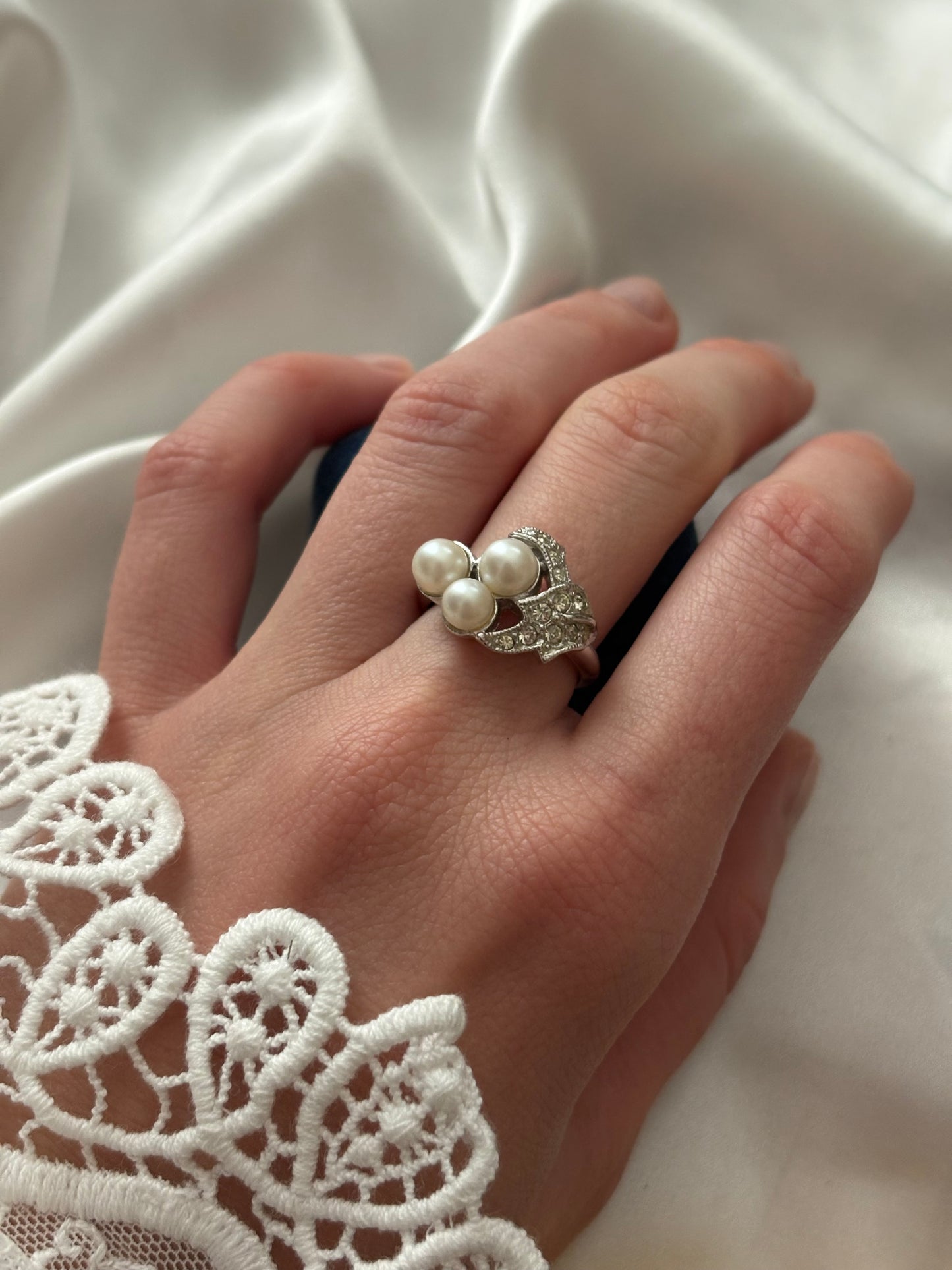 Avon "Evening Splendor" ring, 1973