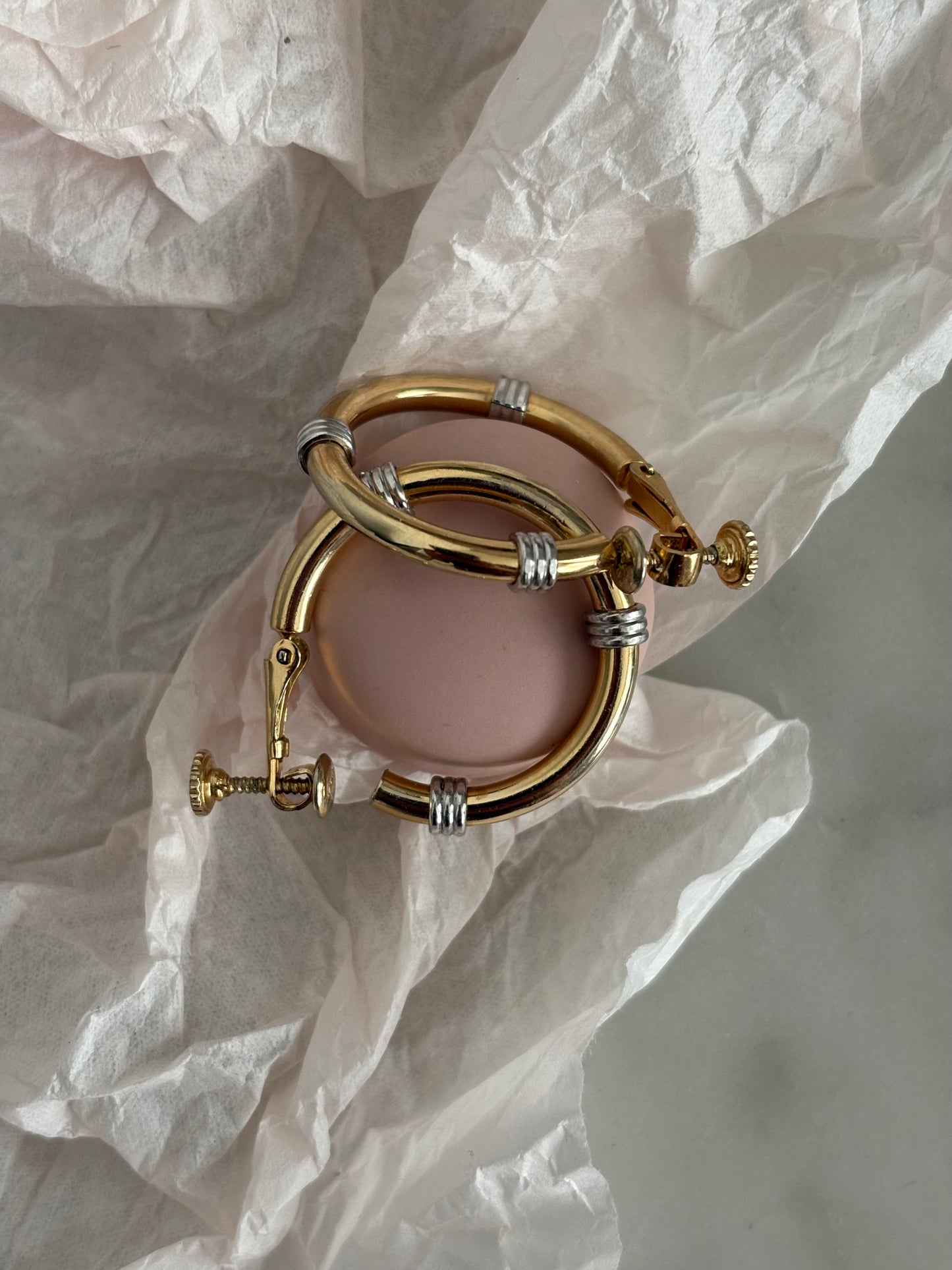 Dwukolorowe klipsy-koła Napier