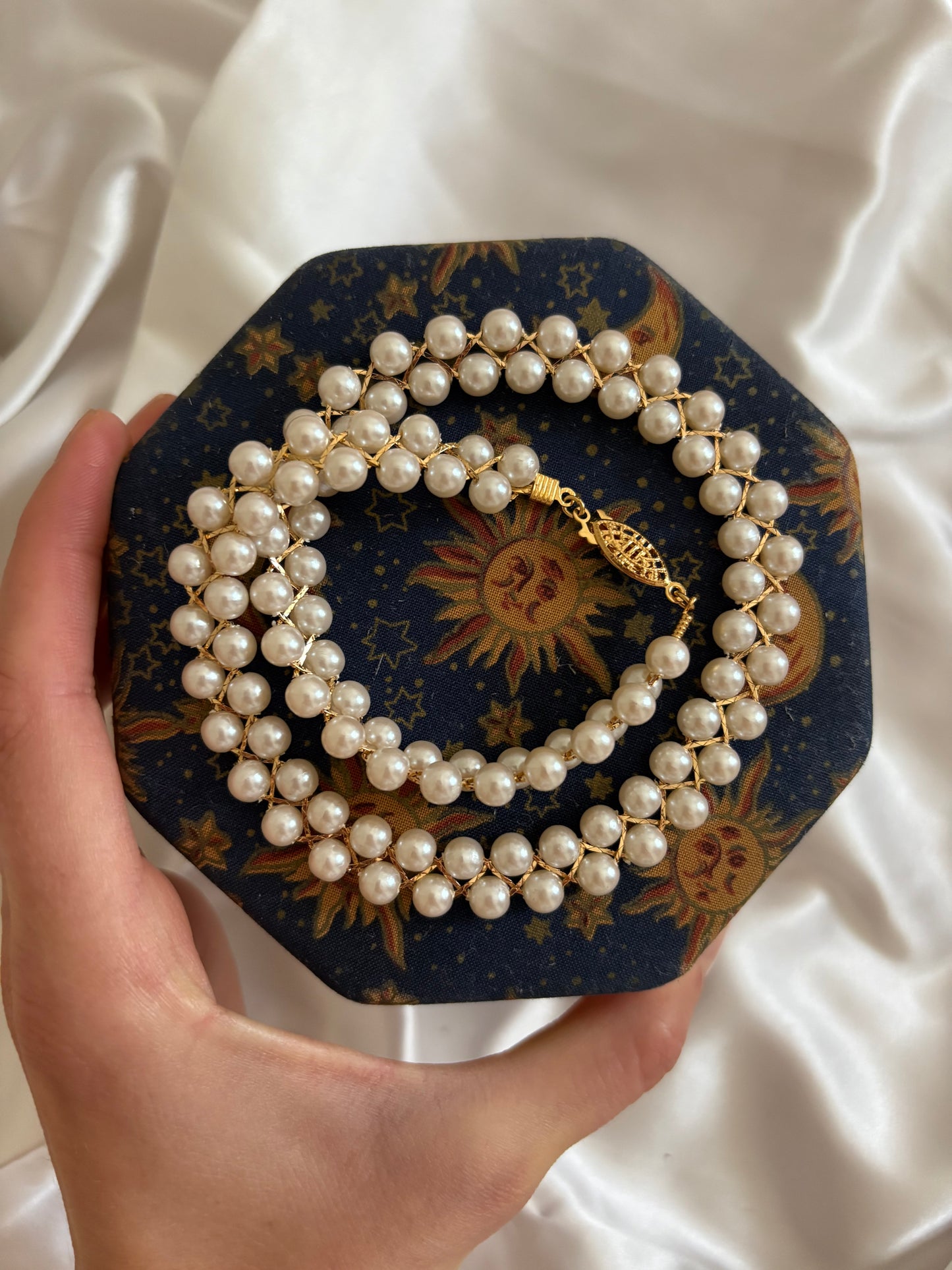 Naszyjnik Avon „Pearlized weave choker”,1985 rok