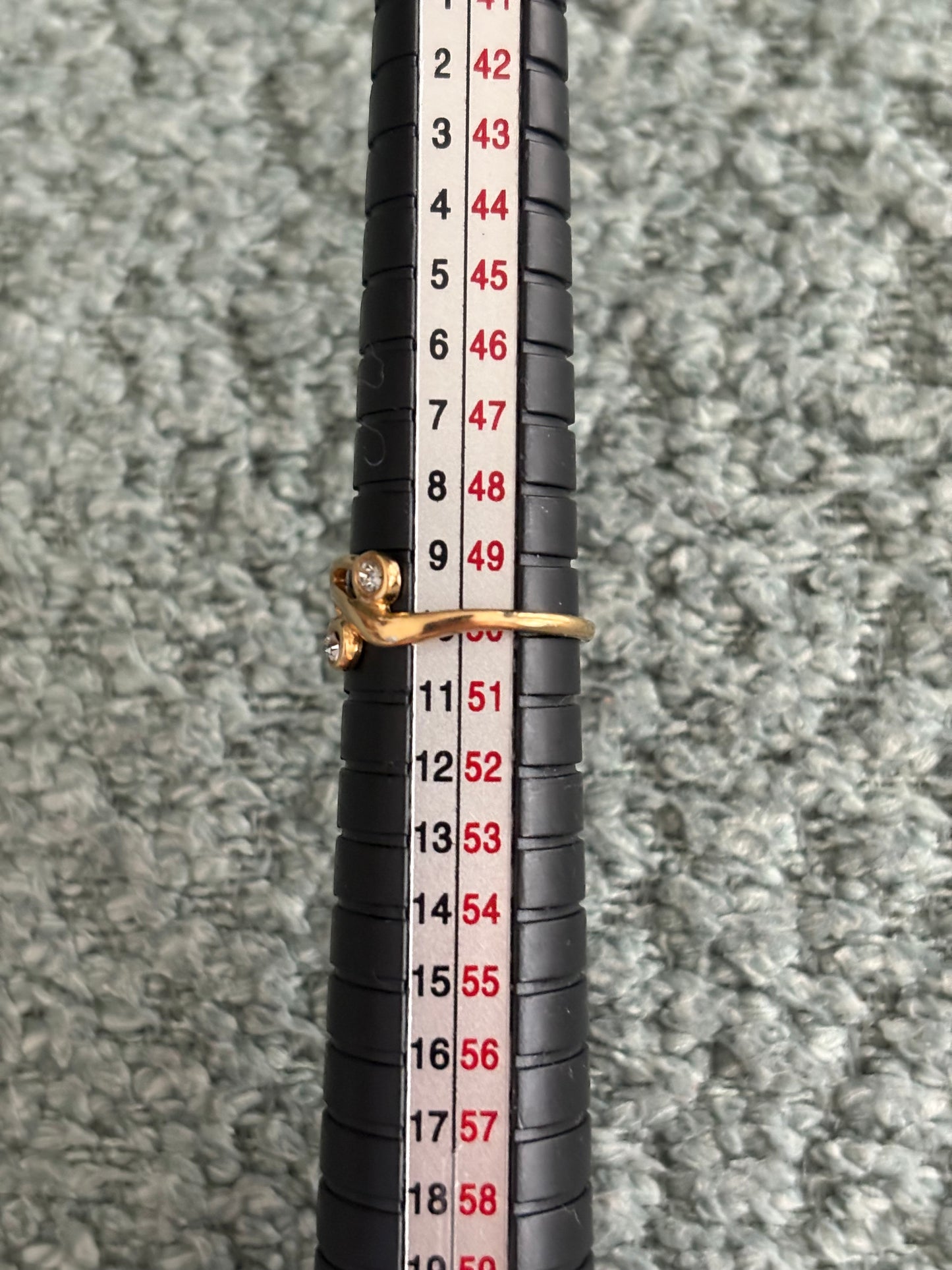 Avon gold-plated double crystal ring