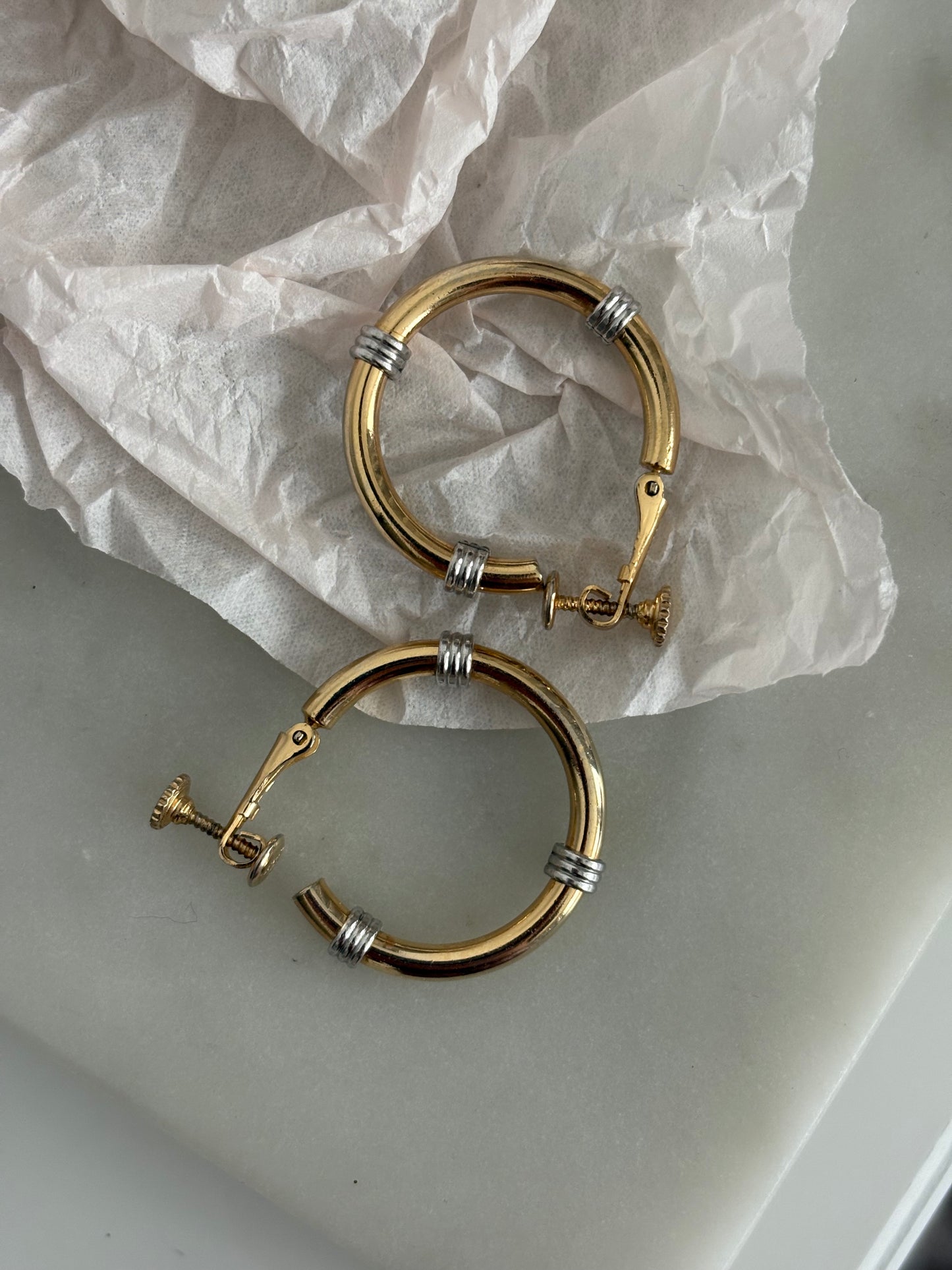 Dwukolorowe klipsy-koła Napier