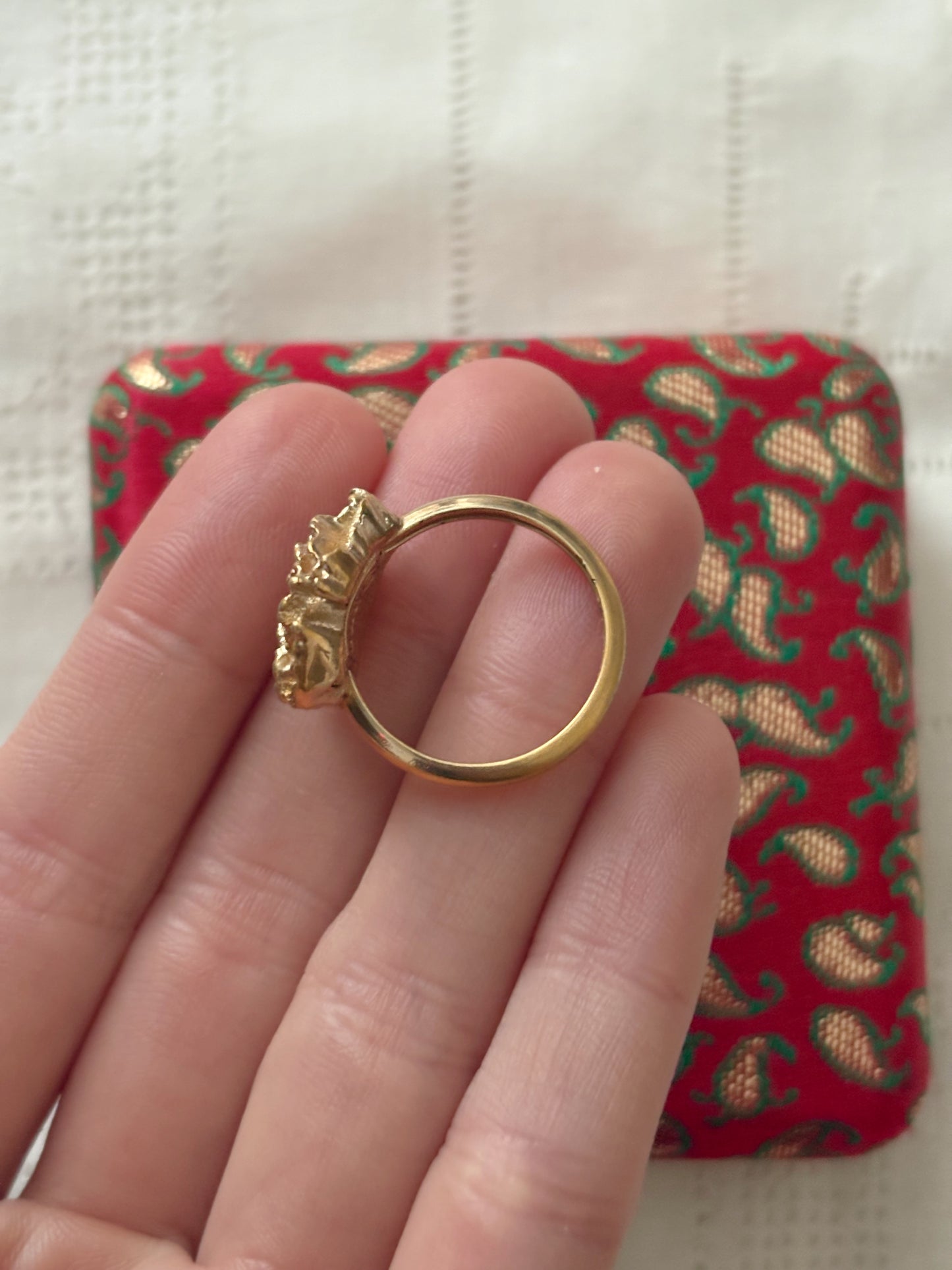 Pierścionek Avon „Flowerblaze”,1976 rok