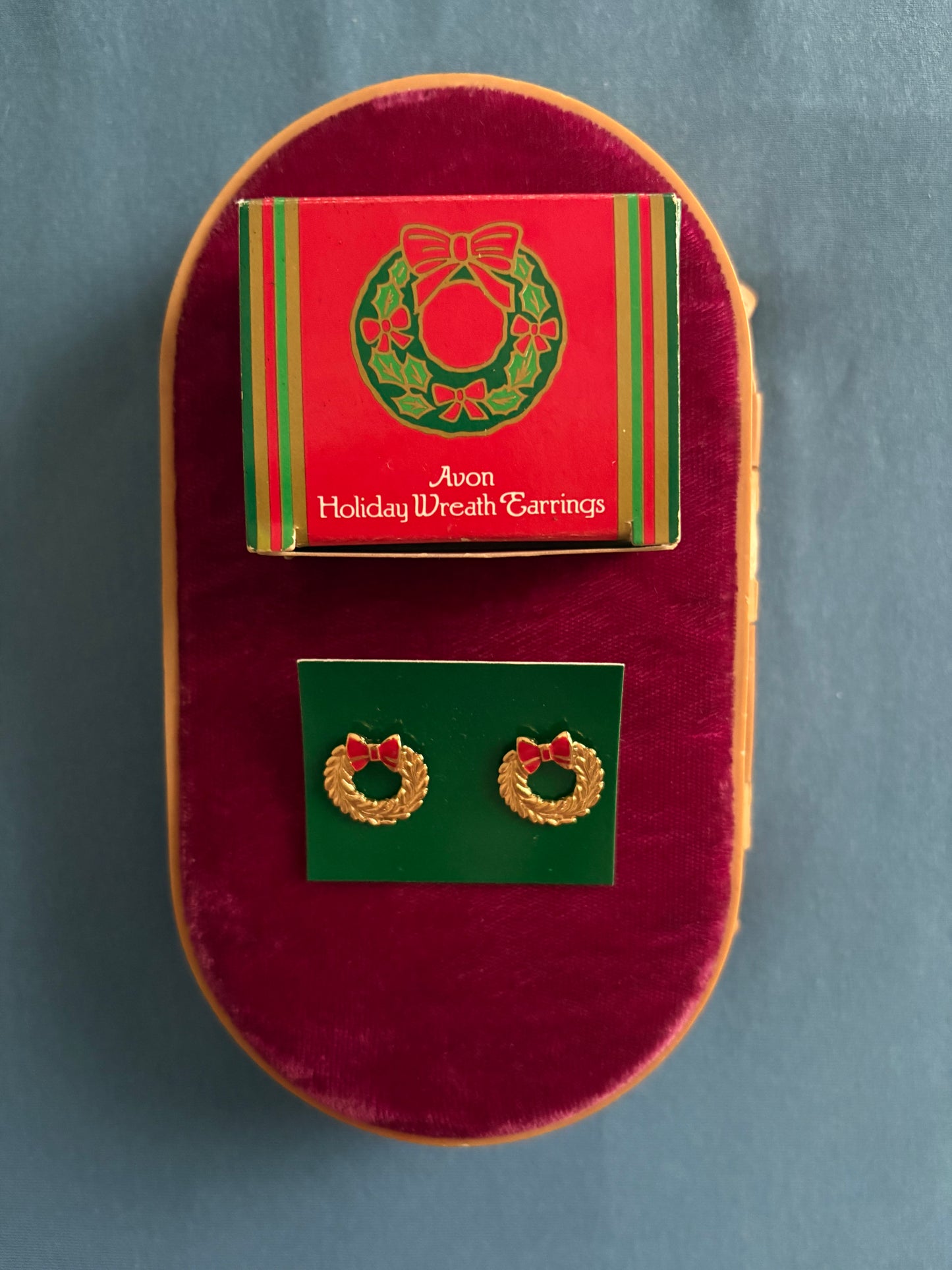 Kolczyki Avon «Holiday Wreath»,1987 rok