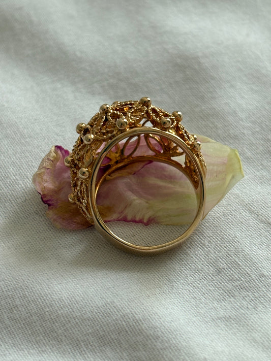 Pierścionek Avon „Spun Blossoms Filigree Ring”, 1979 rok