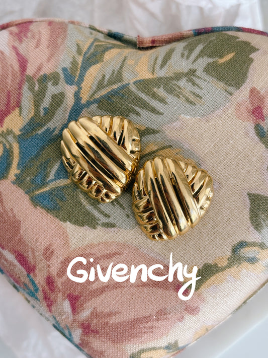 Pozłacane kolczyki Givenchy w kształcie serc