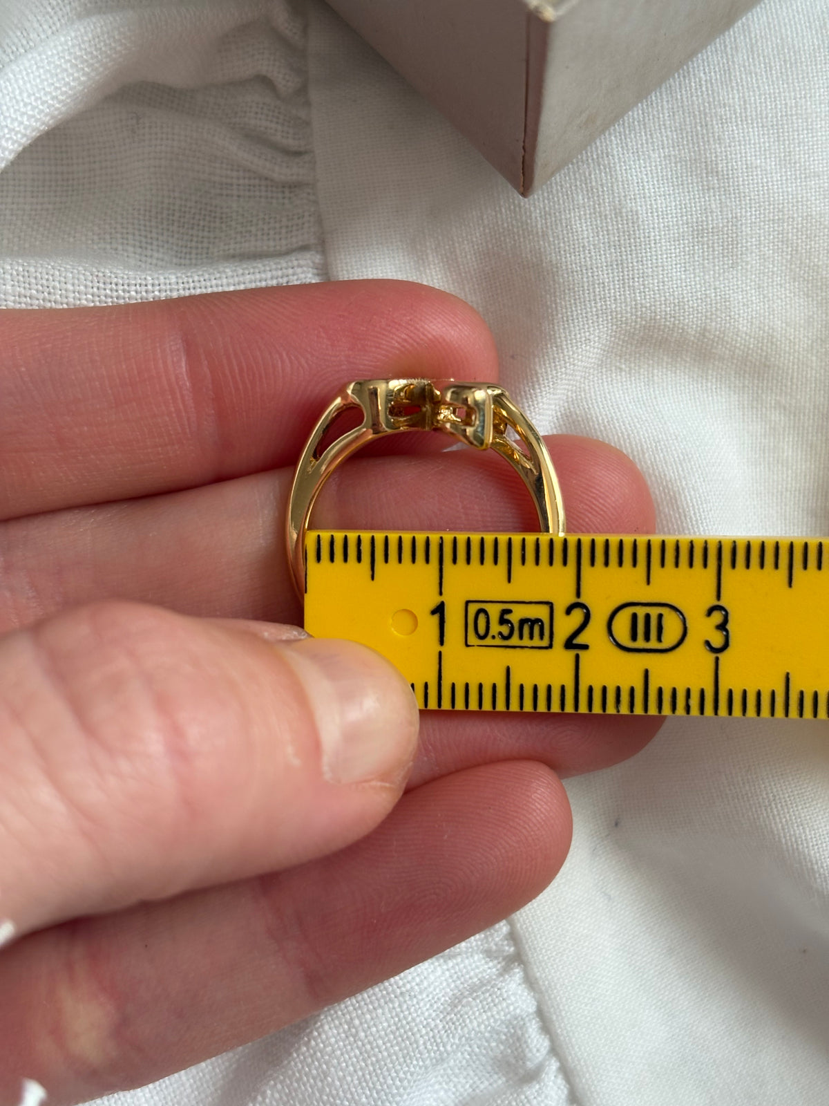 Pierścionek Avon z inicjałem „K” – «Initial Ring»,17 mm