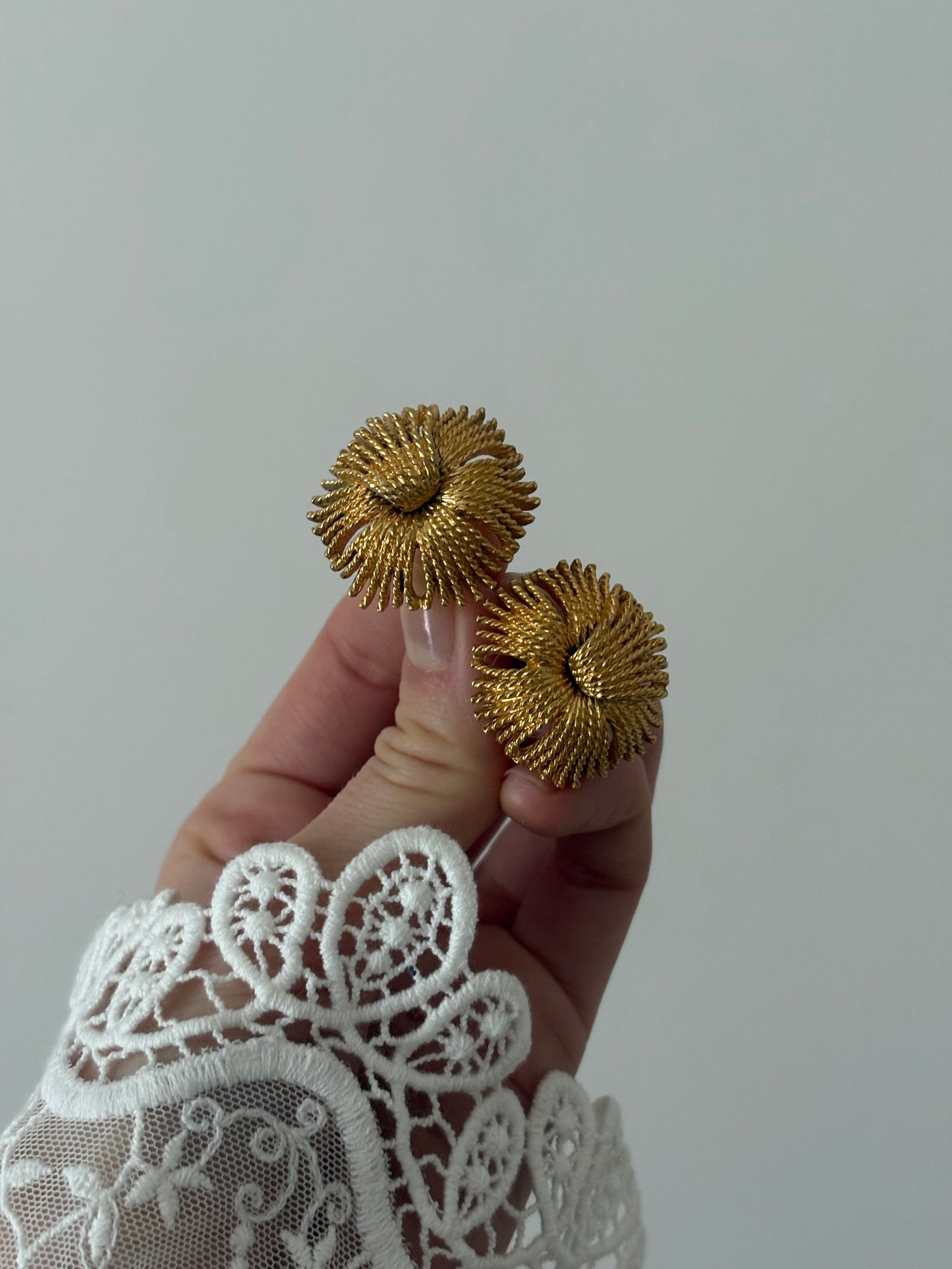 Kultowe kolczyki Monet „ Cordelia”, lata 1970-1980