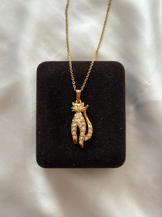 Naszyjnik Avon w kształcie kota z kryształkami