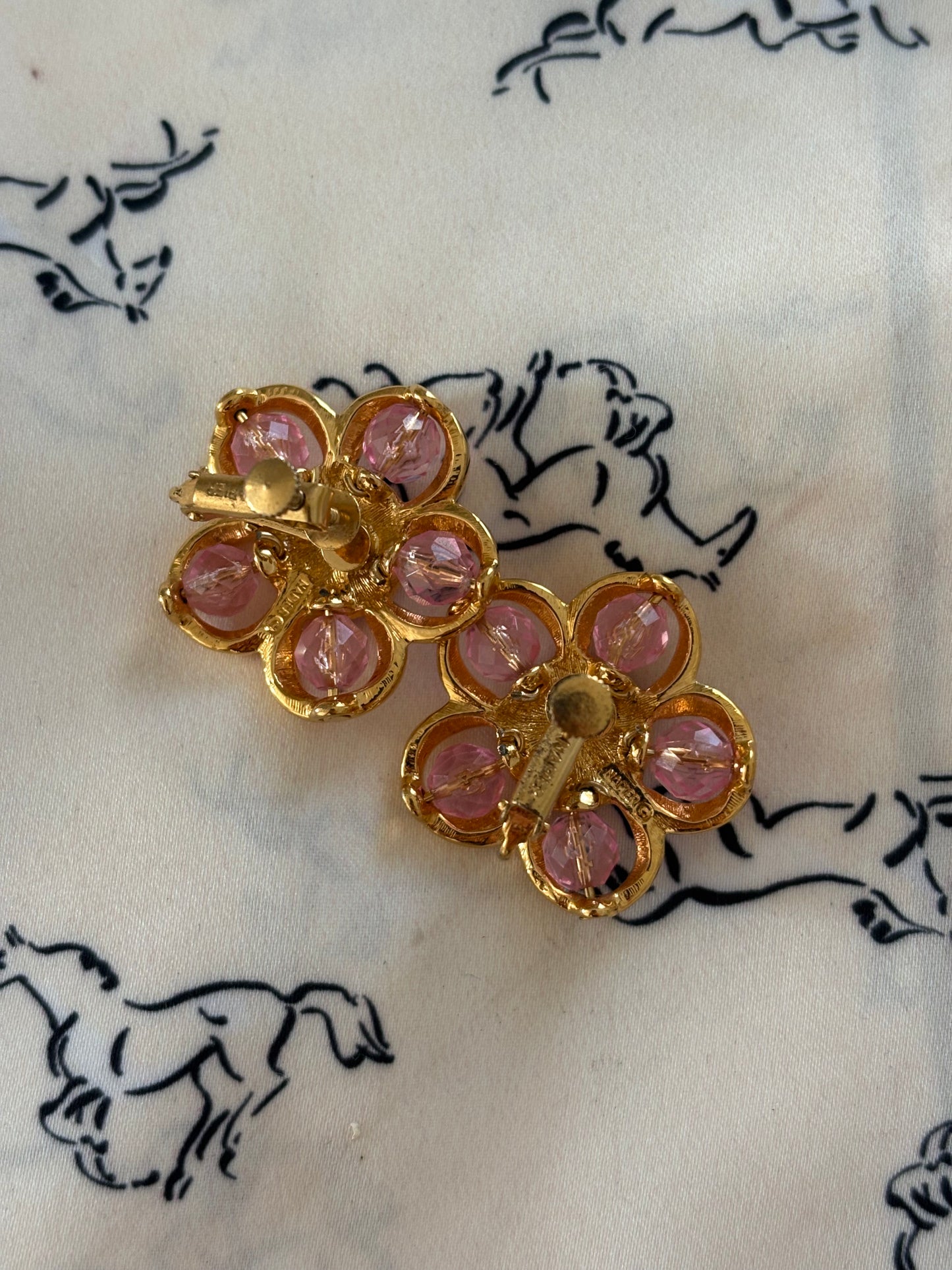 Rzadkie klipsy Napier w kształcie kwiatów