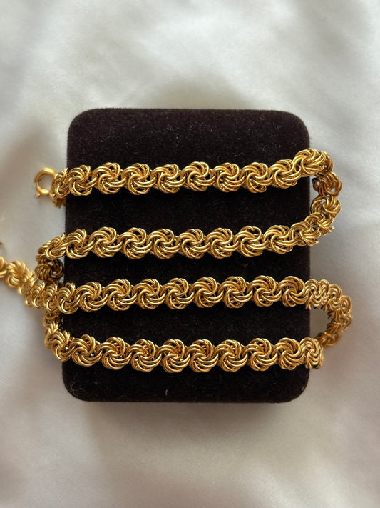 Naszyjnik Trifari z ogniwami w formie węzełków