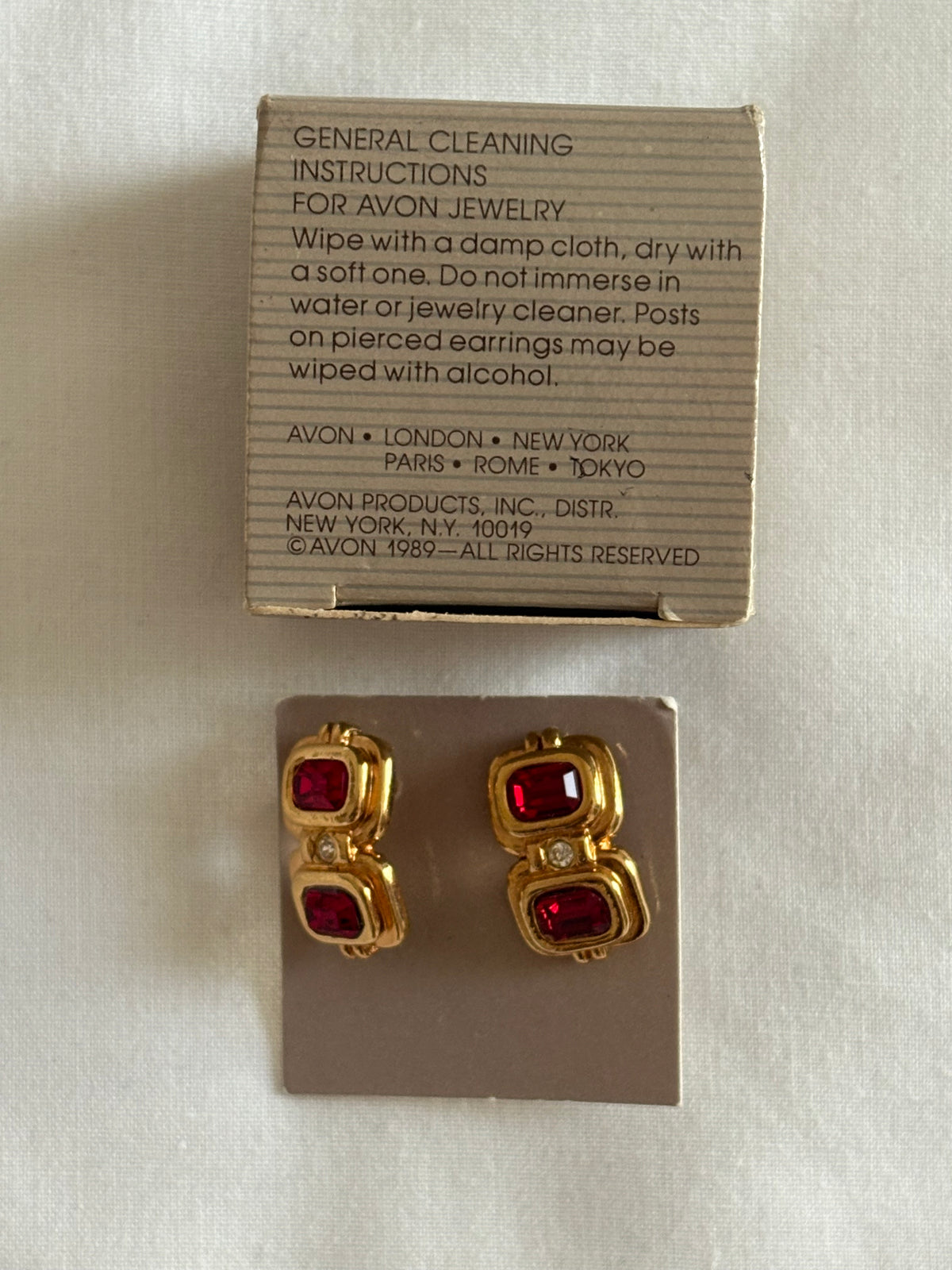 Kolczyki Avon z kryształkami, 1989 rok