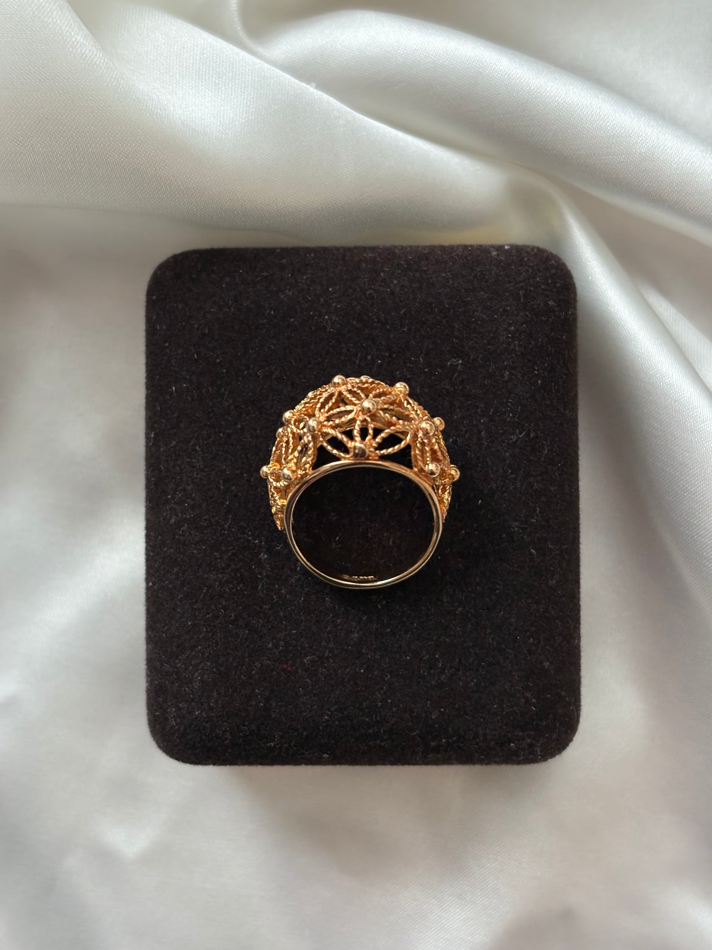 Avon "Spun Blossoms Filigree Ring", 1979