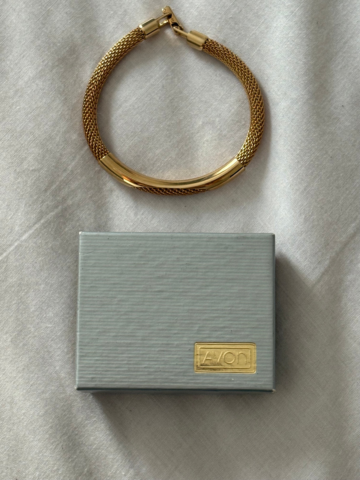 Bransoletka Avon z metalowej siateczki, długość 18,5 cm