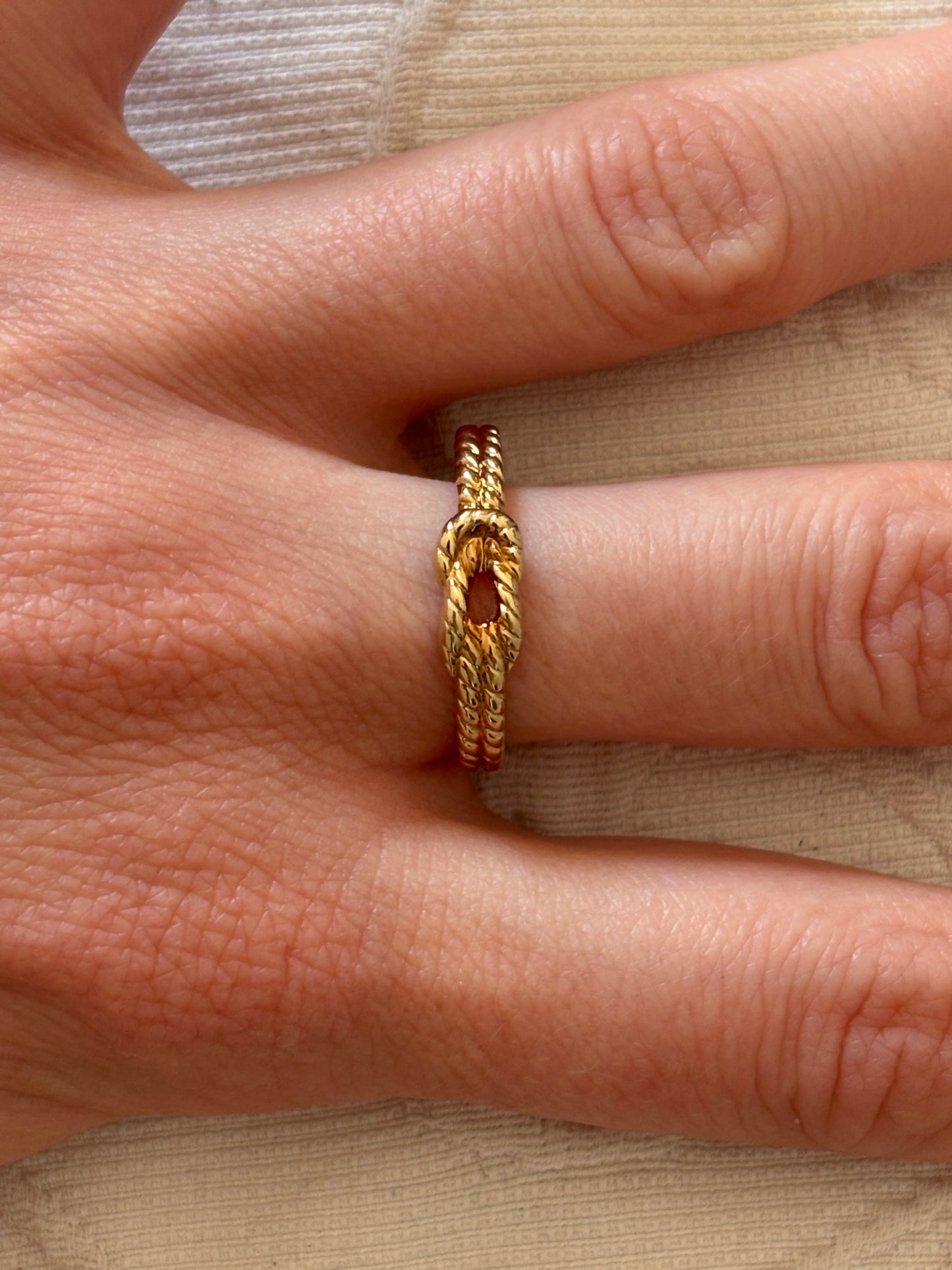 Avon “Love Knot Ring”