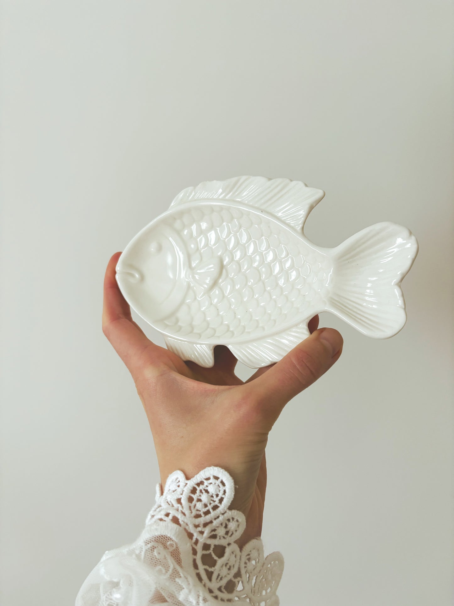 Ceramic fish for jewelry and various trinkets