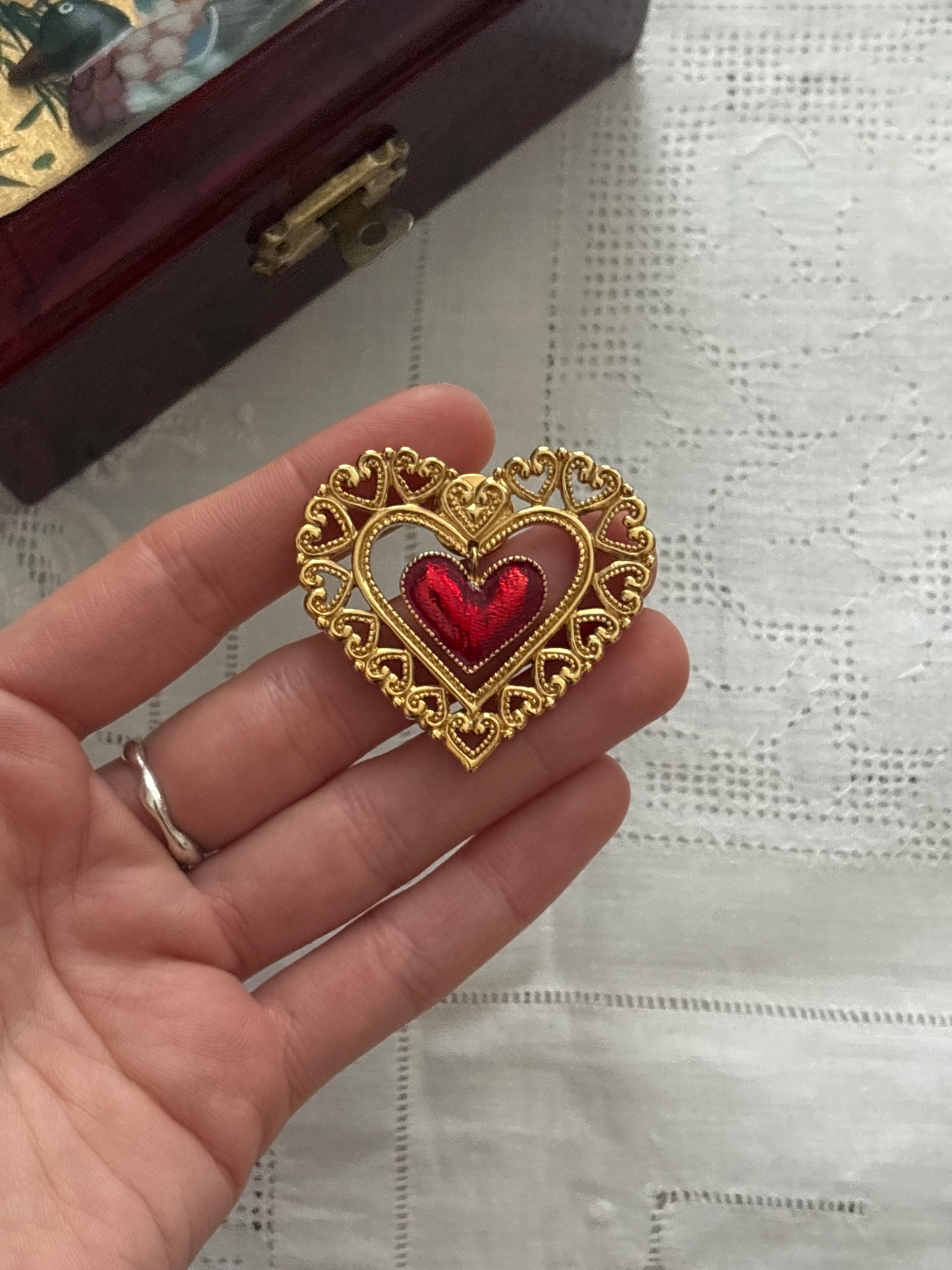 Avon "Dangling Heart" Brooch, 1991