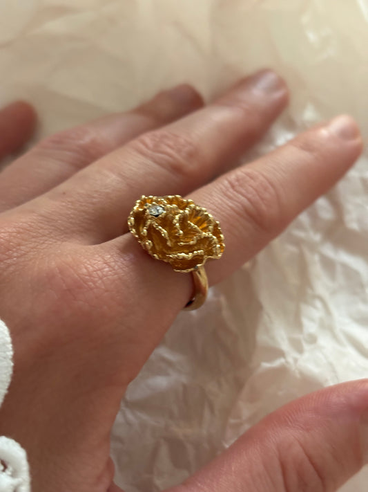 Pierścionek Avon „Flowerblaze”,1976 rok