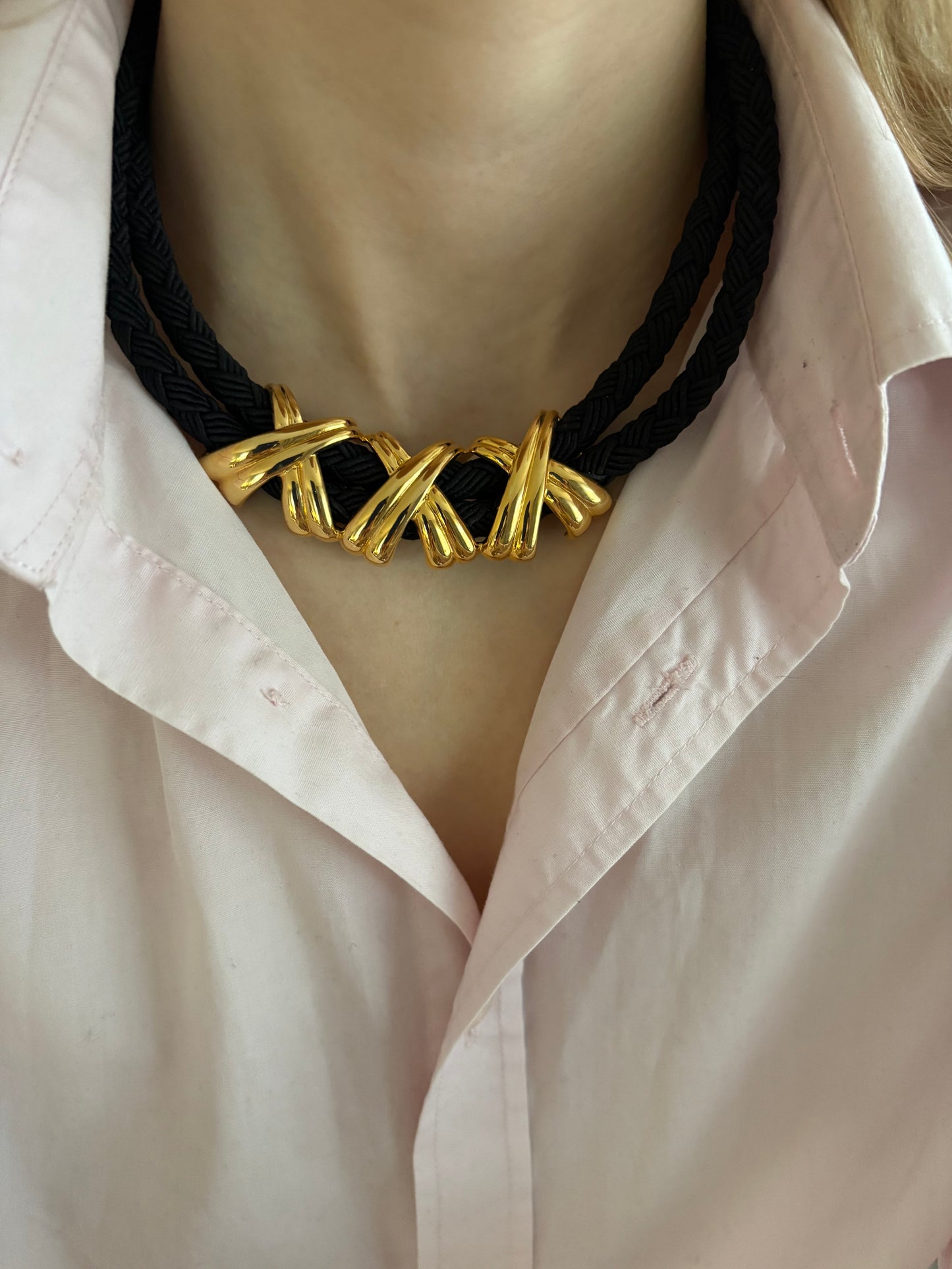 Naszyjnik Avon „Dramatic Kiss”, 1989