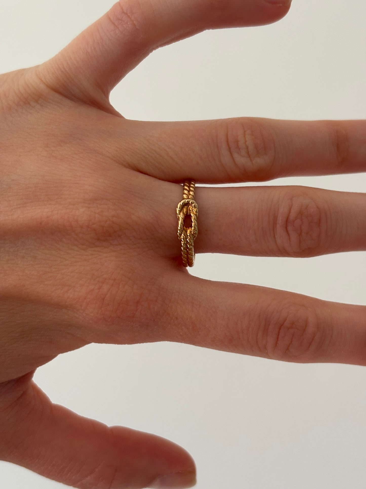 Avon “Love Knot Ring”
