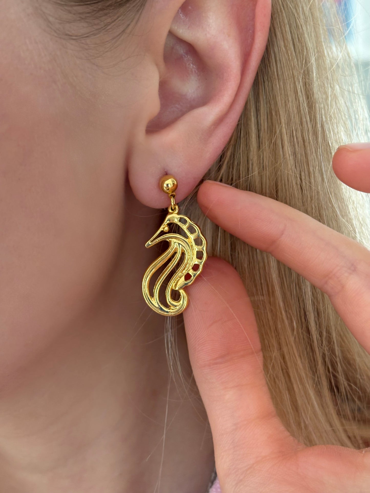 Avon "Dangling Seahorse" Earrings, 1990